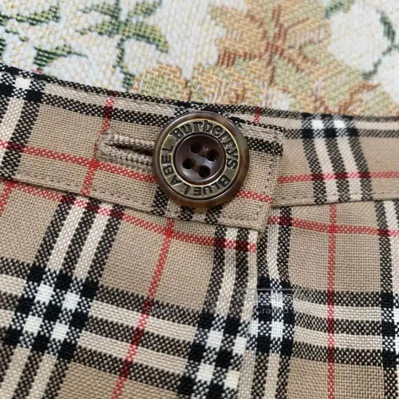 Burberry Burberry Beige Wool Check Pleated Skirt. Size 23" - 2 Thumbnail