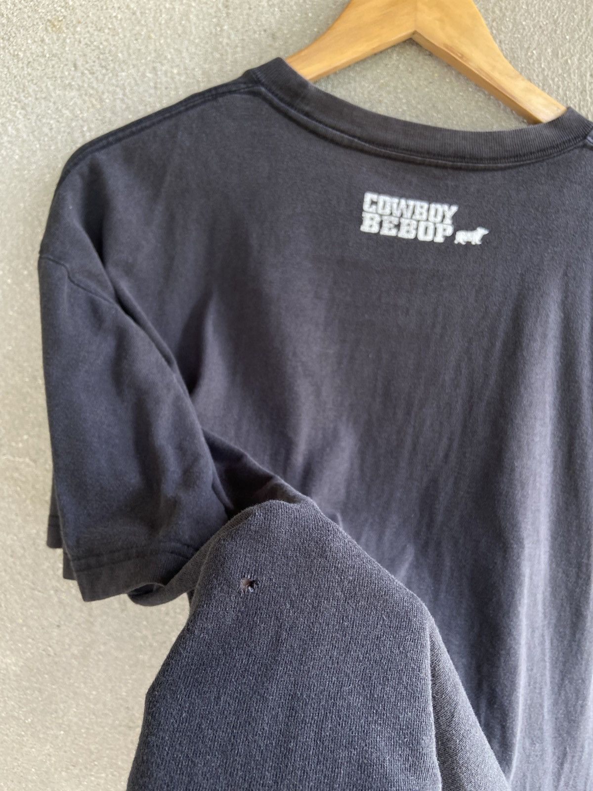 Vintage Thrashed Faded Vintage Cowboy Bebop t shirt Size US L / EU 52-54 / 3 - 8 Thumbnail