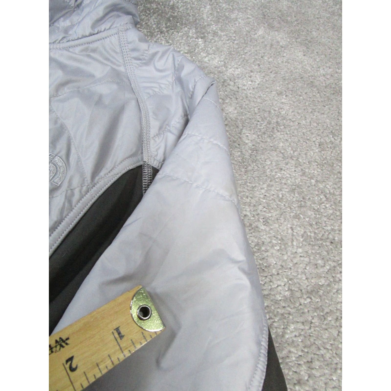 The North Face The North Face Jacket Womens Medium Gray Hiking Insulated Full Zip Size M / US 6-8 / IT 42-44 - 5 Thumbnail