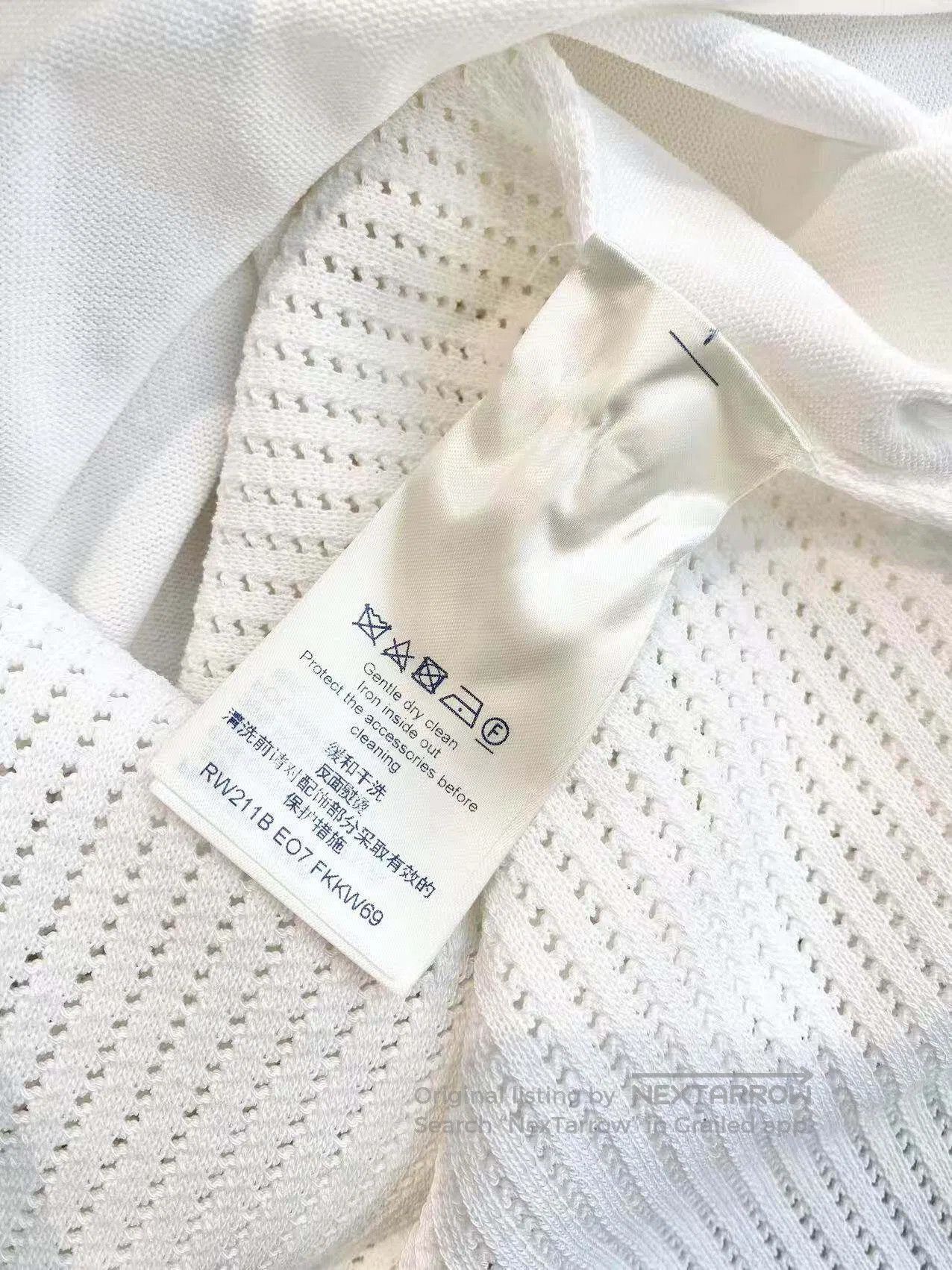 Louis Vuitton Louis Vuitton Knitted vest with lock buttons| Size M / US 6-8 / IT 42-44 - 5 Thumbnail
