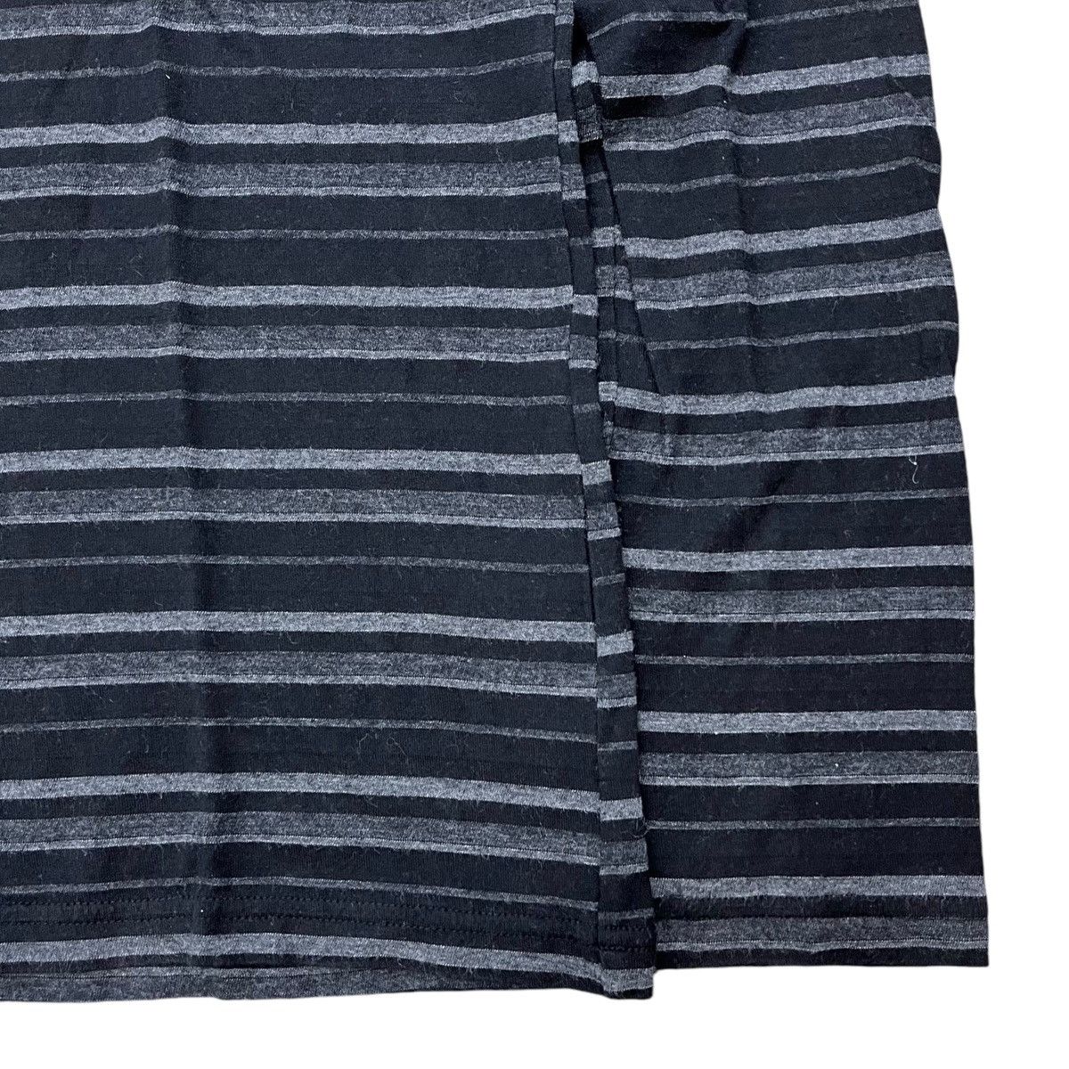 Burberry Burberry Black Label Striped Small Logo Long Tee Size US L / EU 52-54 / 3 - 7 Thumbnail