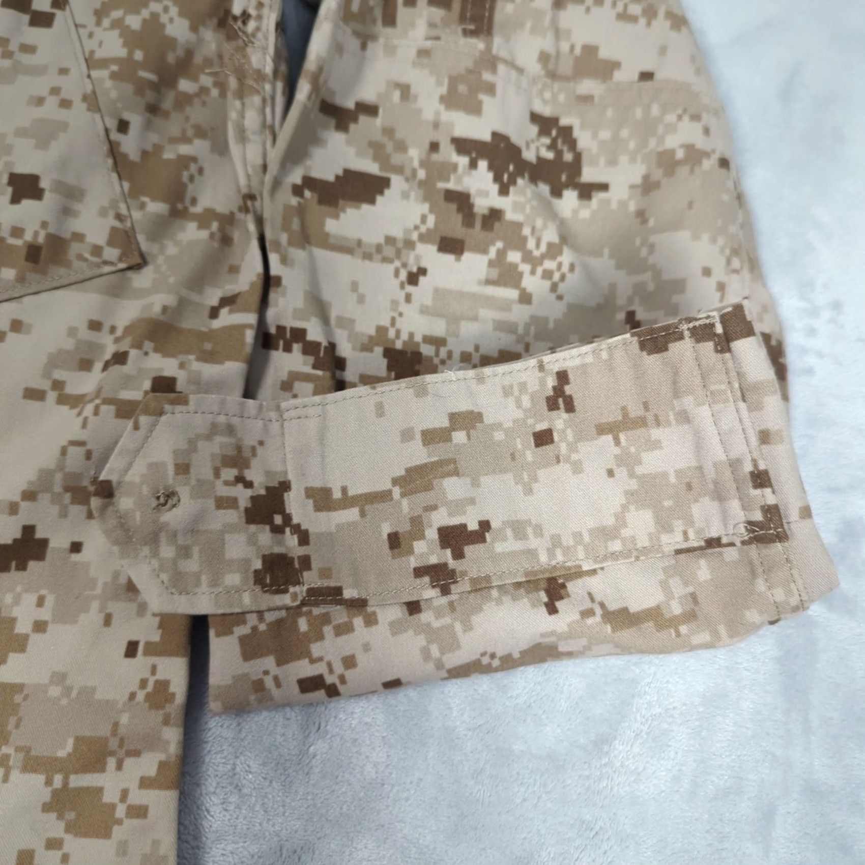 American Apparel VINTAGE Military Jacket Mens Medium American Apparel Desert MARPAT Camo Insect Guard NEW Size US M / EU 48-50 / 2 - 7 Thumbnail