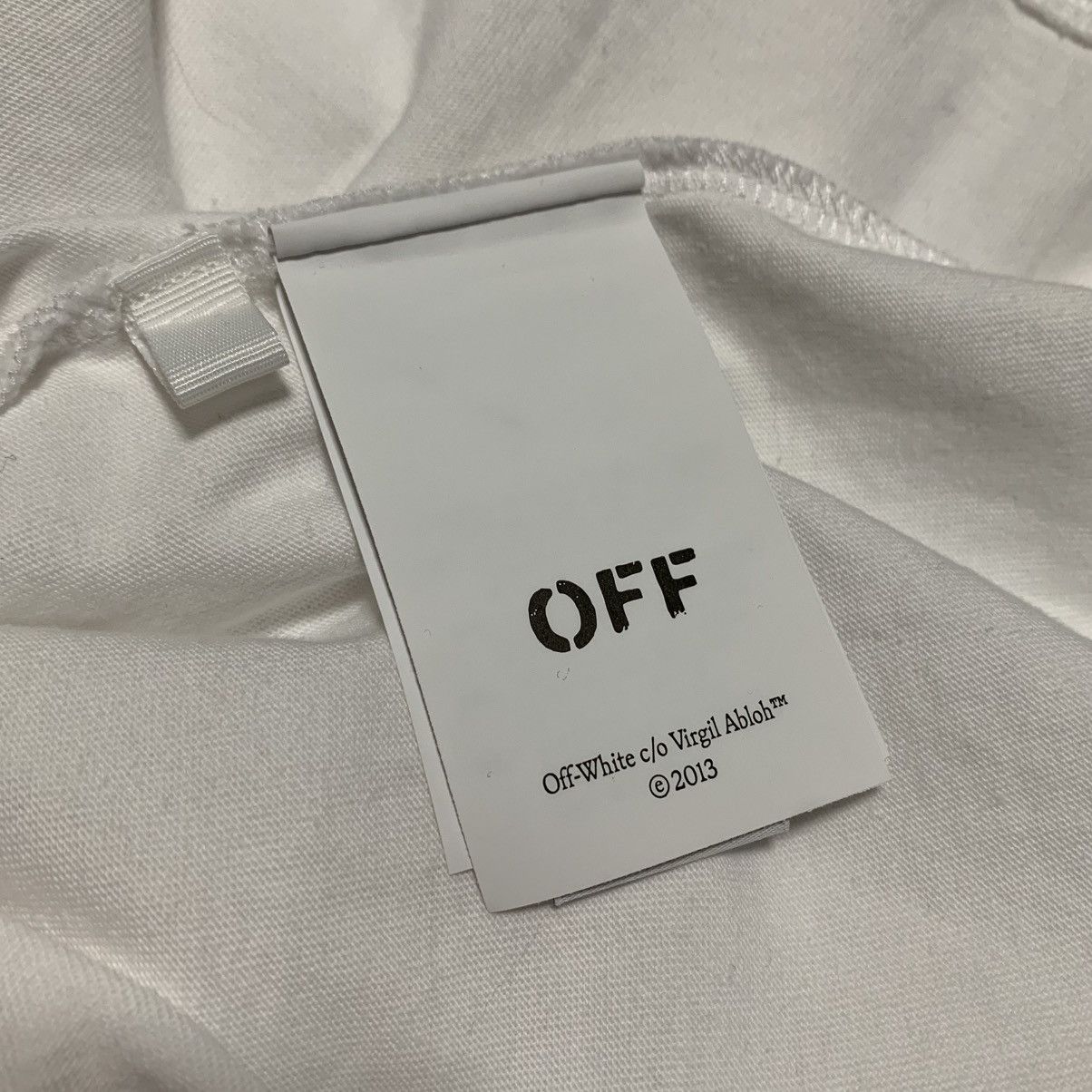Off-White Off White Small Graffiti Graphic White Tee Virgil Abloh Size US S / EU 44-46 / 1 - 6 Thumbnail