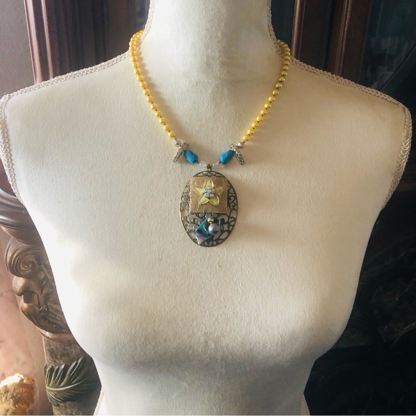Handmade Handcrafted repurpose art glass Pearl necklace Size ONE SIZE - 5 Thumbnail