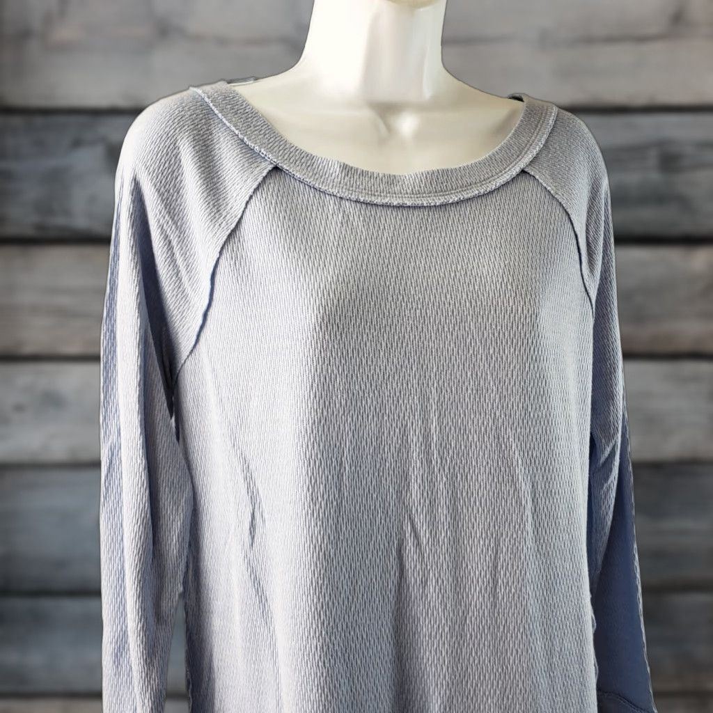 Vintage We The Free Womens T-Shirt Long Sleeve Blue Waffle Knit Slit Size M Size M / US 6-8 / IT 42-44 - 1 Thumbnail