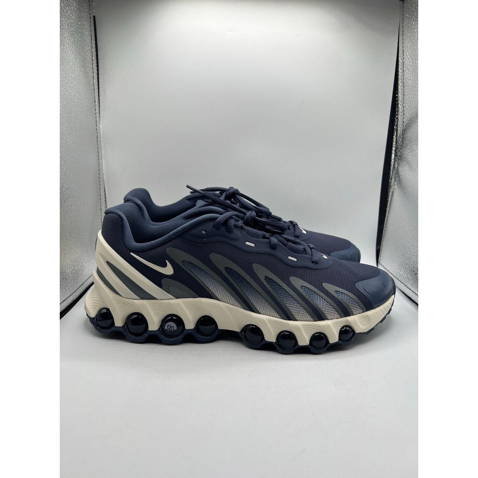 Nike Nike Air Max Dn8 “Thunder Blue/Pale Ivory” size 9.5 men’s Size US 9.5 / EU 42-43 - 3 Thumbnail