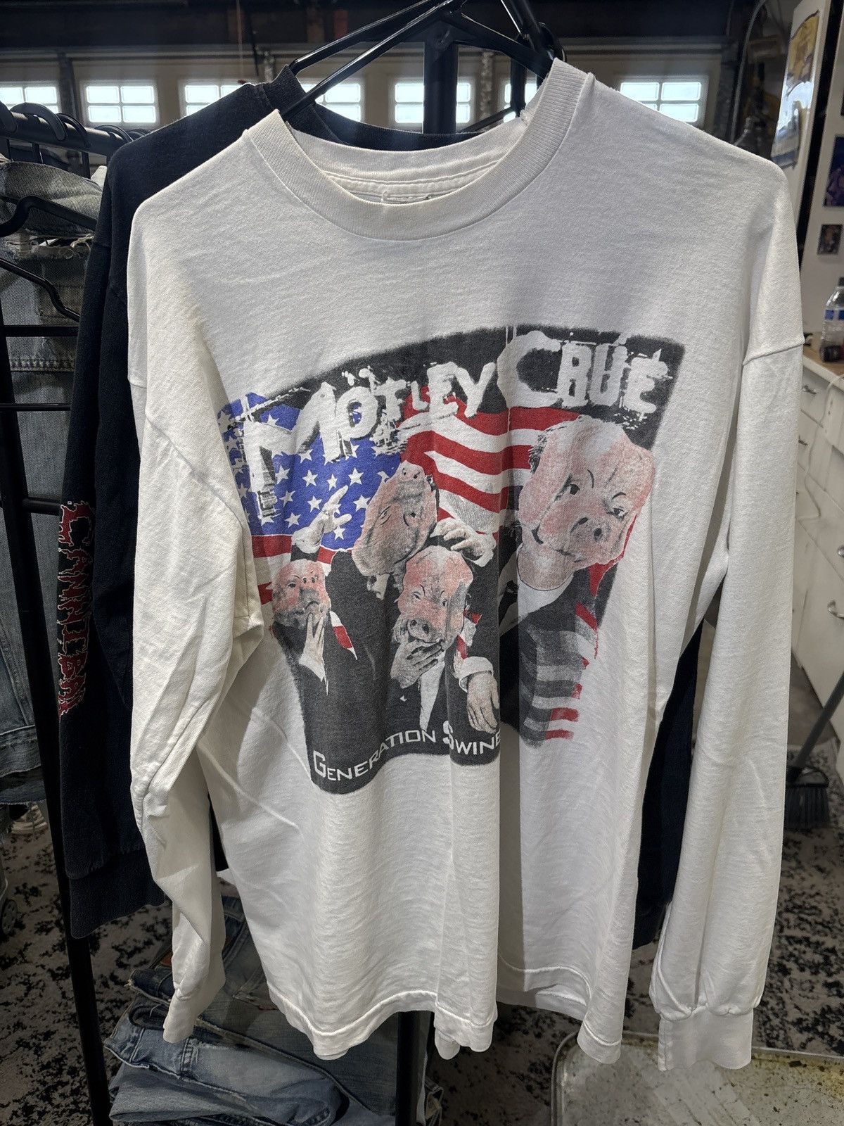 Band Tees Vtg Motley Crue Longsleeve Size US XL / EU 56 / 4 - 1 Thumbnail