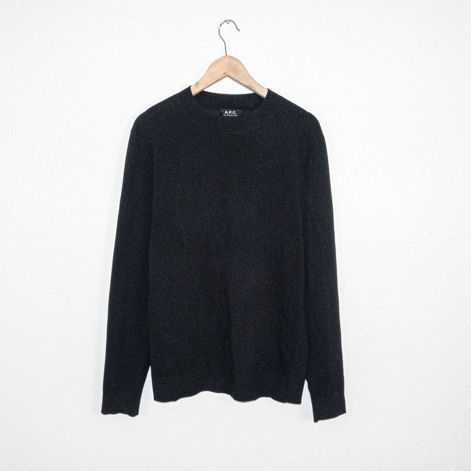 Men's Textured knit crew pullover sweater in black