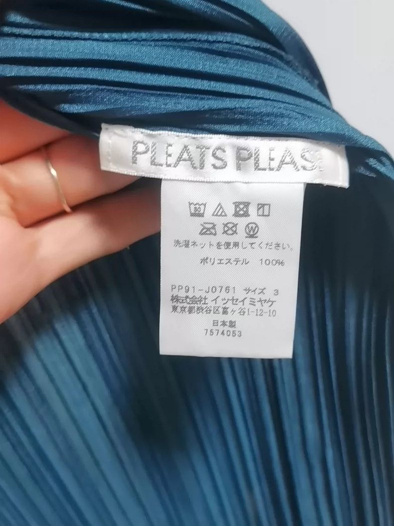 Issey Miyake Issey Miyake Blue pleated cardigan Size L / US 10 / IT 46 - 2 Thumbnail