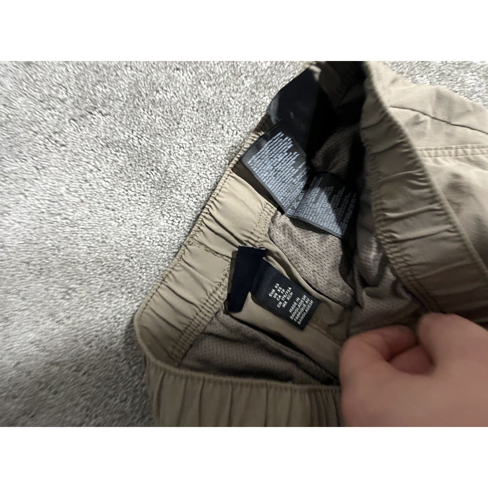 H&M H&M Regular Fit Cargo Pants XS Beige Mens Size US 27 - 5 Thumbnail