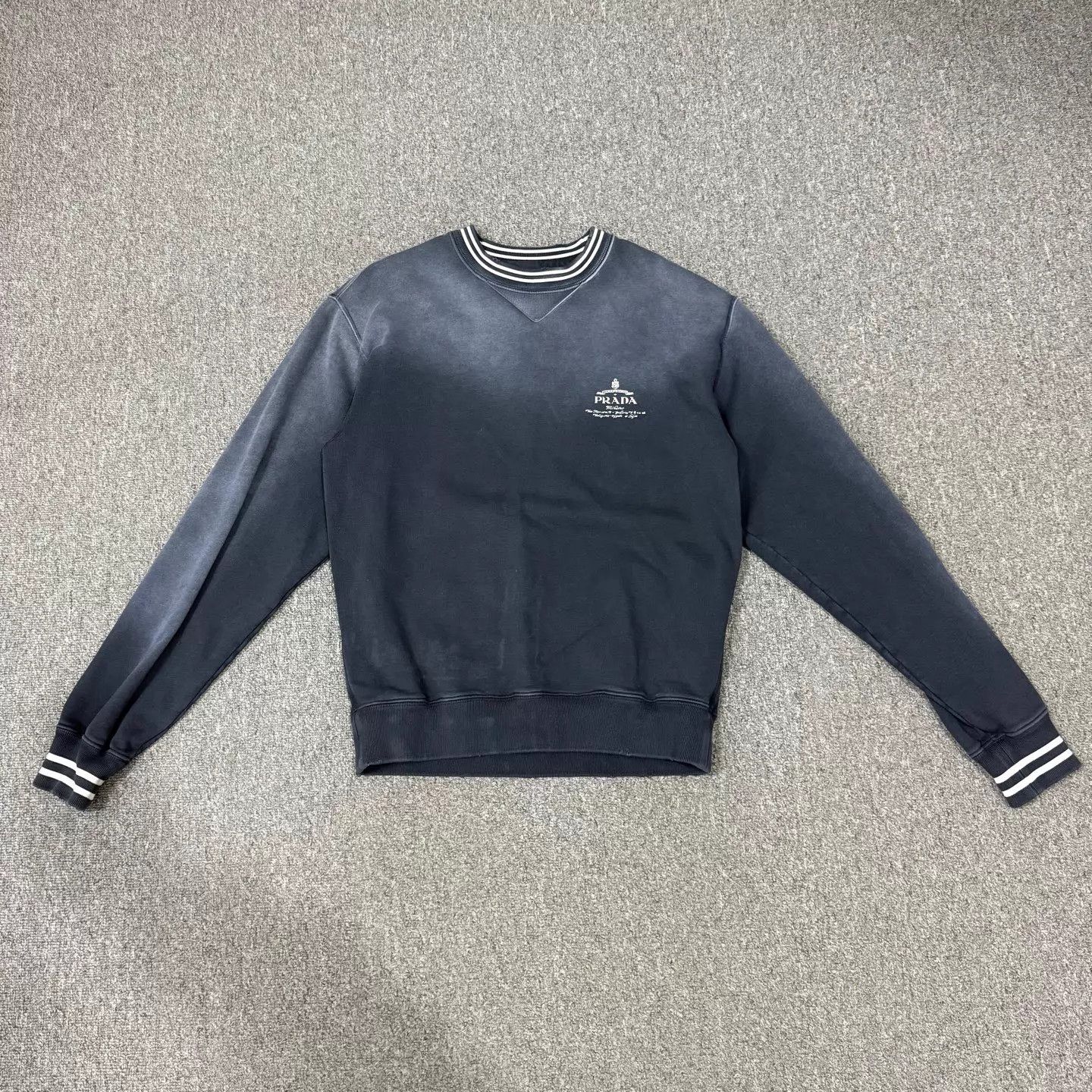 Prada Prada Gradient Washed Embroidered Logo Crewneck S Mint Size US S / EU 44-46 / 1 - 1 Thumbnail