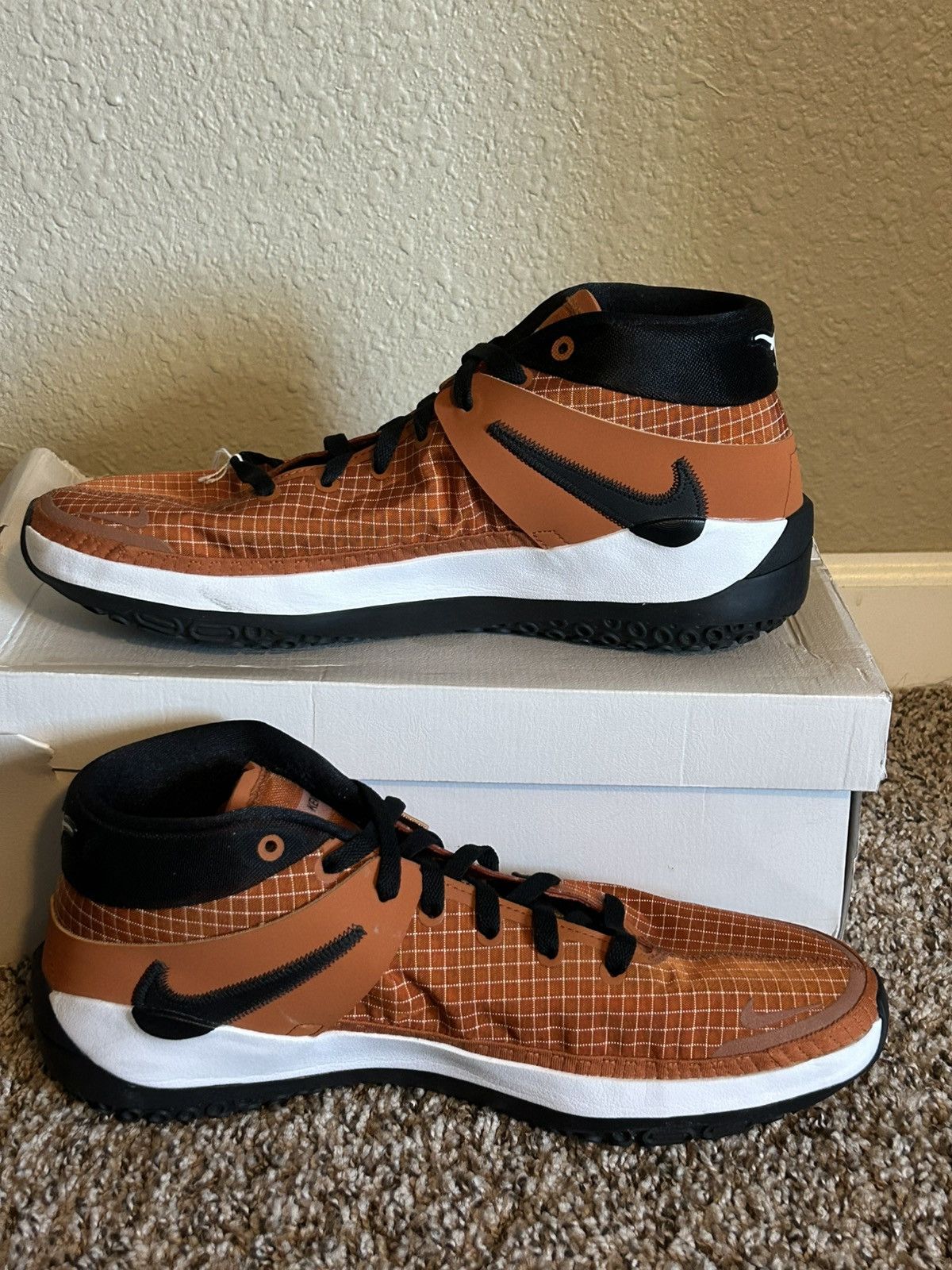 Nike Nike KD 13 Texas Size US 13 / EU 46 - 2 Thumbnail