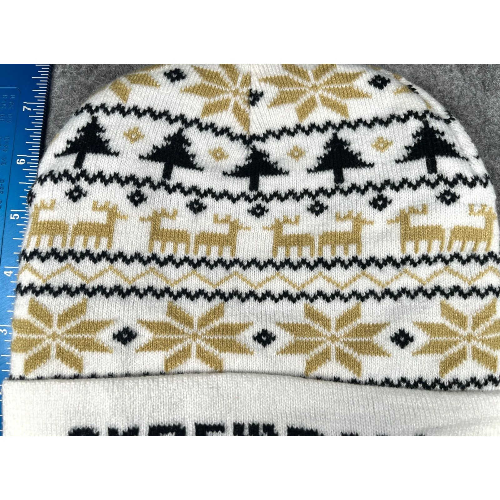 Peanuts Screwball Peanut Butter Whiskey Beanie Adult One Size White Fair Isle Acrylic Hat Beanie Unbranded Unisex Adults Winter Size ONE SIZE - 3 Thumbnail