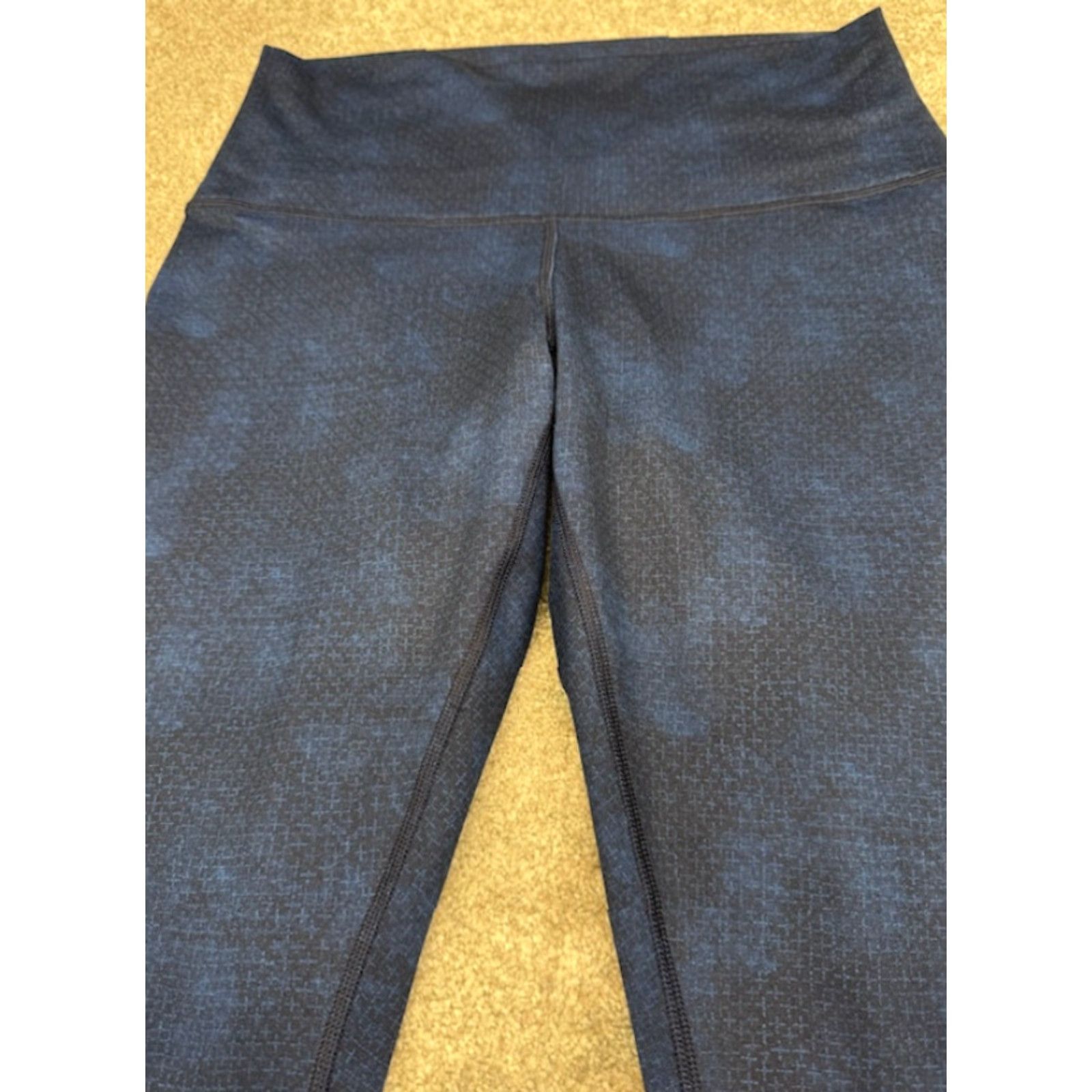 Lululemon Lululemon Wunder Under Crop Leggings High Rise Luxtreme Size 10 Black Blue 6274 - Womens Athletic Cropped Leggings, 22 in Inseam, Activewear, Skinny Size 32" / US 10 / IT 46 - 4 Thumbnail