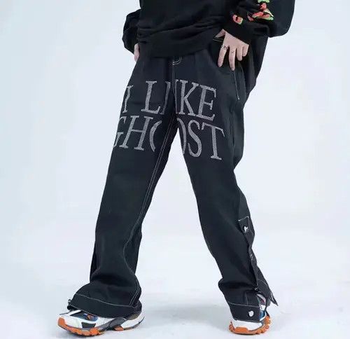 Streetwear pants