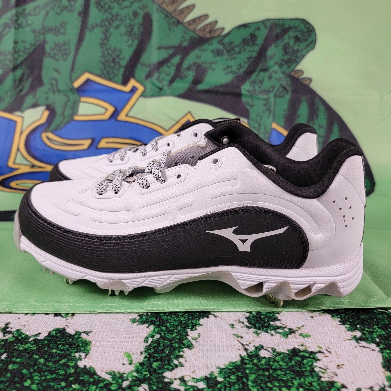 Mizuno Mizuno Softball Cleats 9-Spike Swift 8 White Womens Sz 8.5 Size US 8.5 / IT 38.5 - 2 Thumbnail