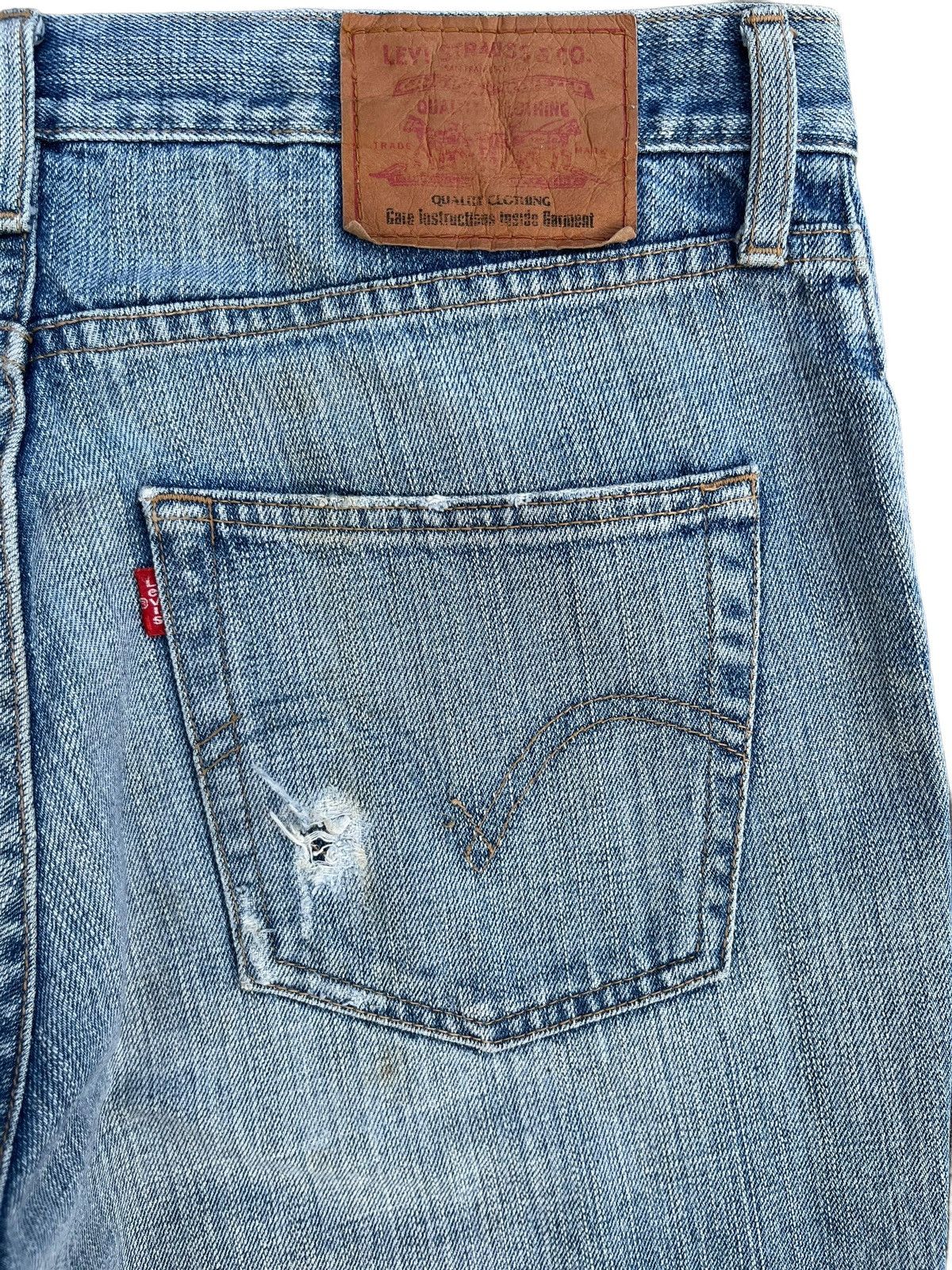 Levi's Vintage Clothing × Vintage Vintage Y2K Levi’s Grunge Blue Washed Distressed Baggy Jeans Size US 35 - 9 Thumbnail
