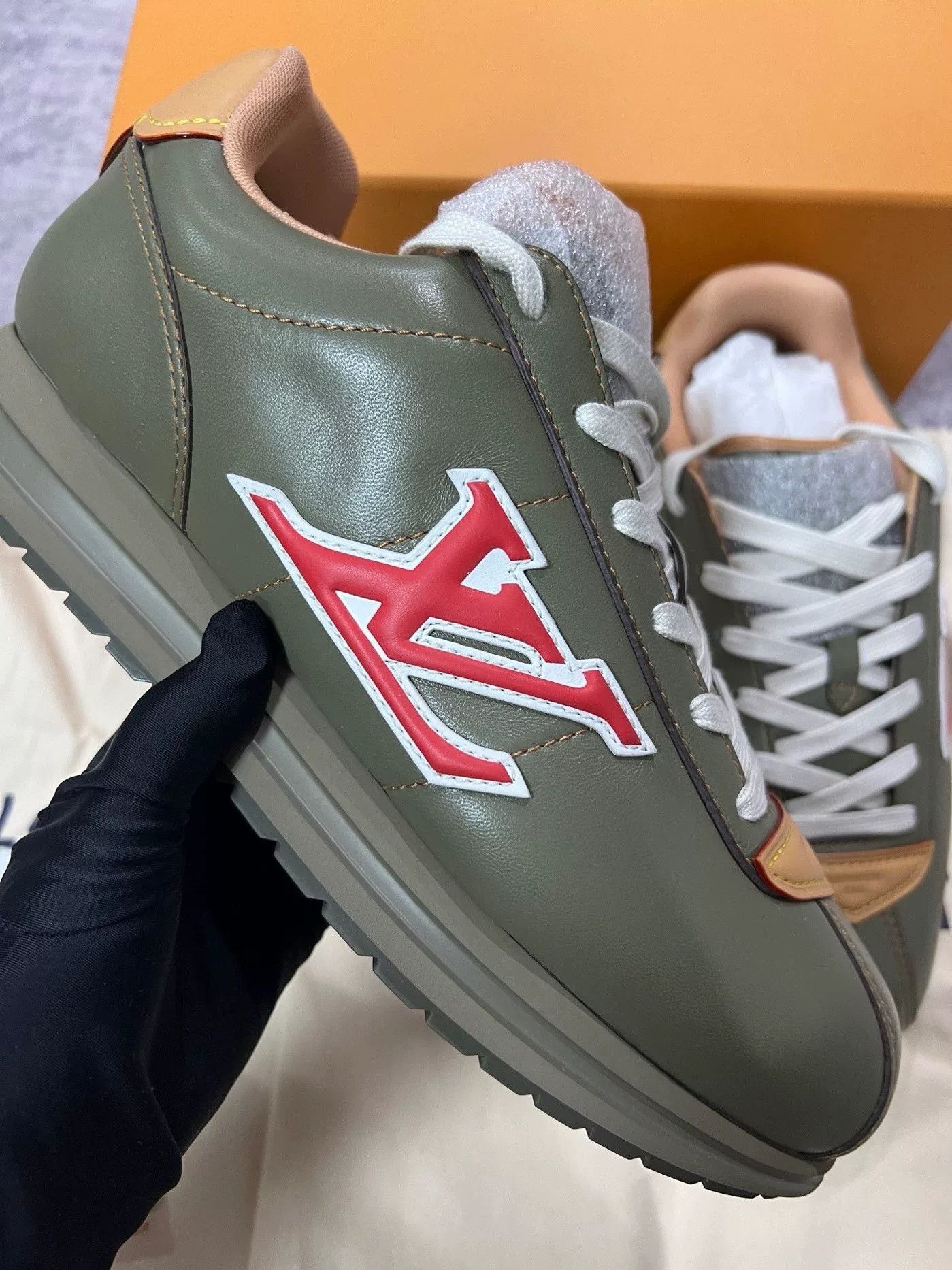 Louis Vuitton Louis Vuitton Red Green Side Logo Runner Size US 10 / EU 43 - 3 Thumbnail