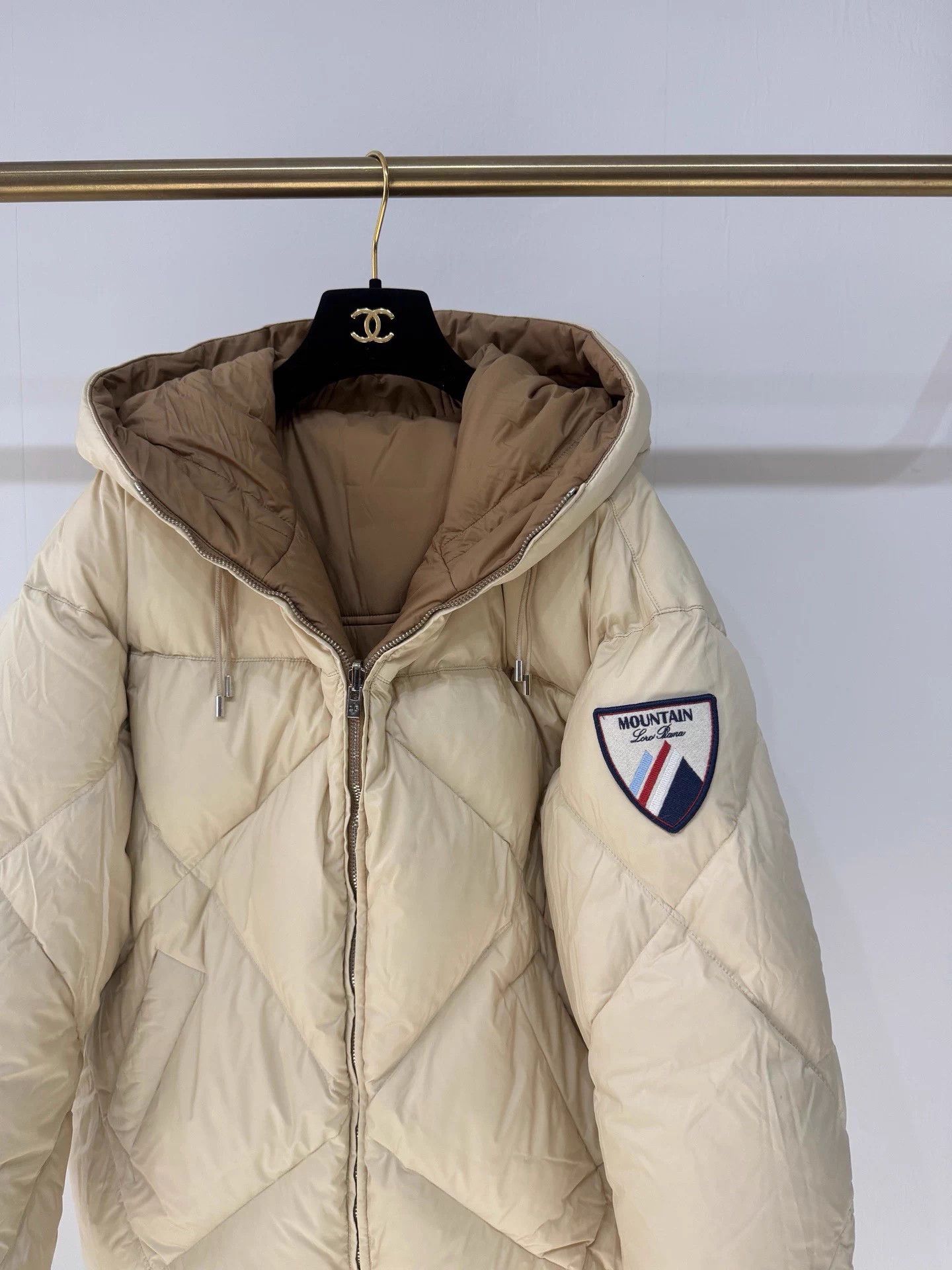 Loro Piana Loro Piana 2T Holiday White Down Puffer 99N XS O Size XS / US 0-2 / IT 36-38 - 2 Thumbnail
