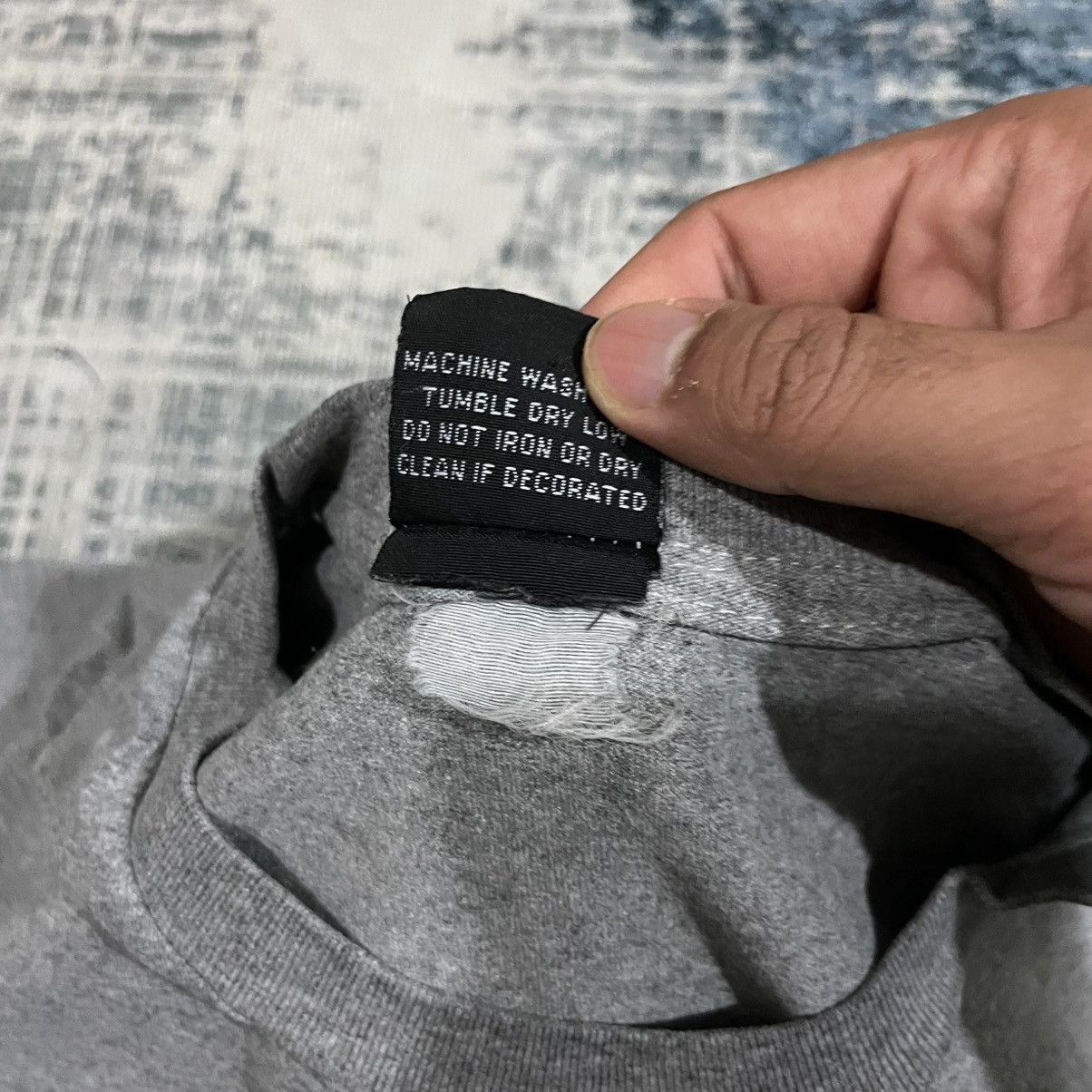Versace Versace T-shirt Grey With Linear Logo Print Size US M / EU 48-50 / 2 - 6 Thumbnail
