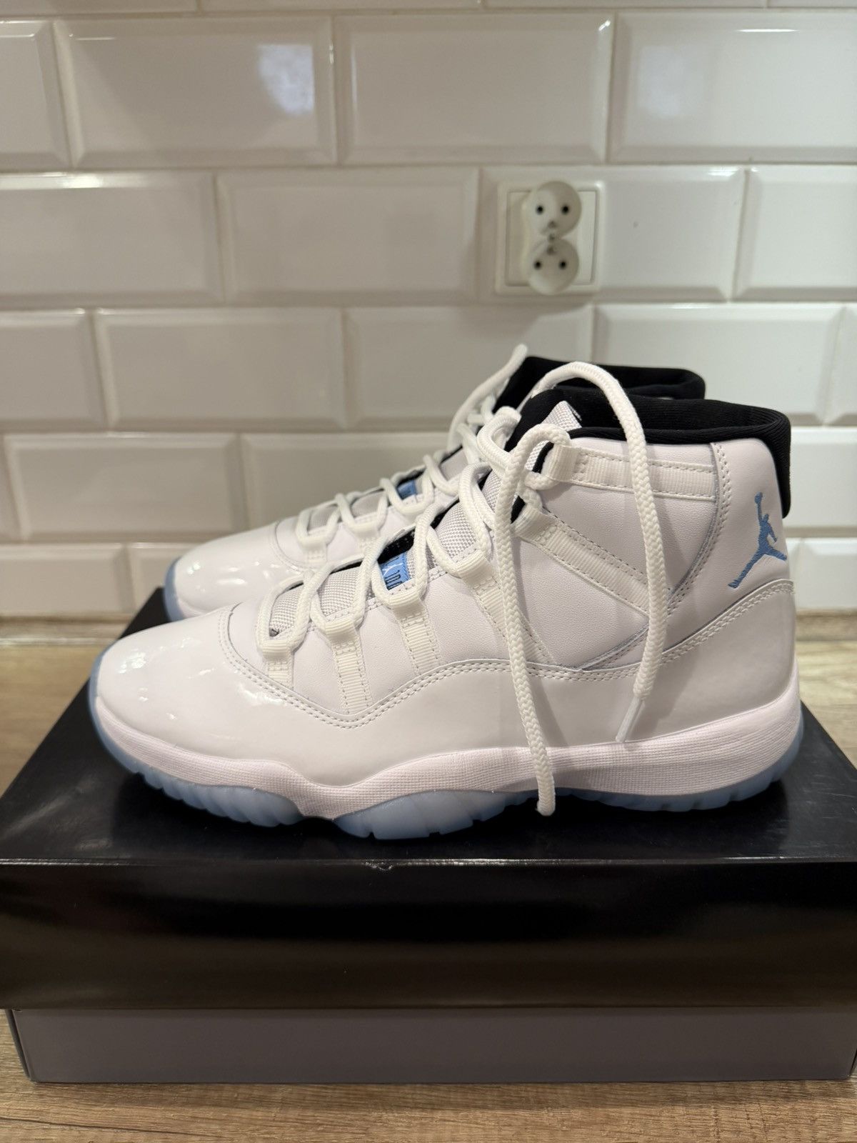 Jordan Brand Jordan 11 Legend Blue Size US 10.5 / EU 43-44 - 1 Thumbnail