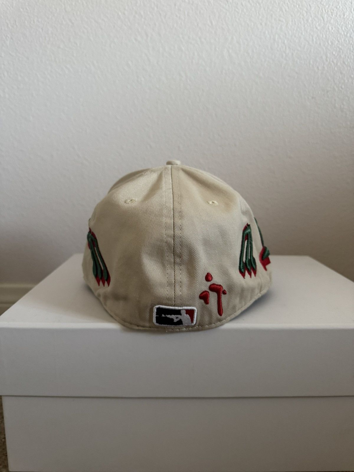 murd333r.fm Aris Tatalovich x Murd333r.fm Cream 7 1/4 Fitted Hat Size ONE SIZE - 3 Thumbnail