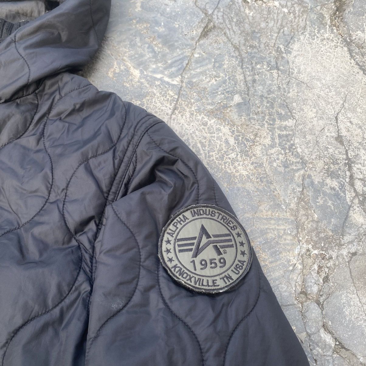 Avirex Vintage Avirex Quilted Puffer Jacket Size US L / EU 52-54 / 3 - 6 Thumbnail