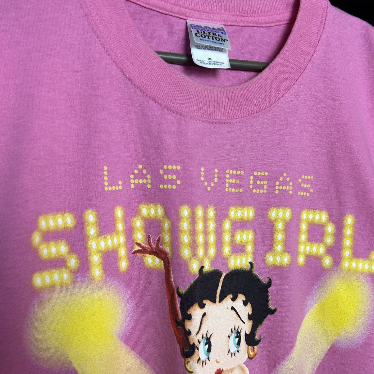 Cartoon Network Vintage Betty Boop 2001 Las Vegas big logo cartoon tee Size US XL / EU 56 / 4 - 3 Thumbnail