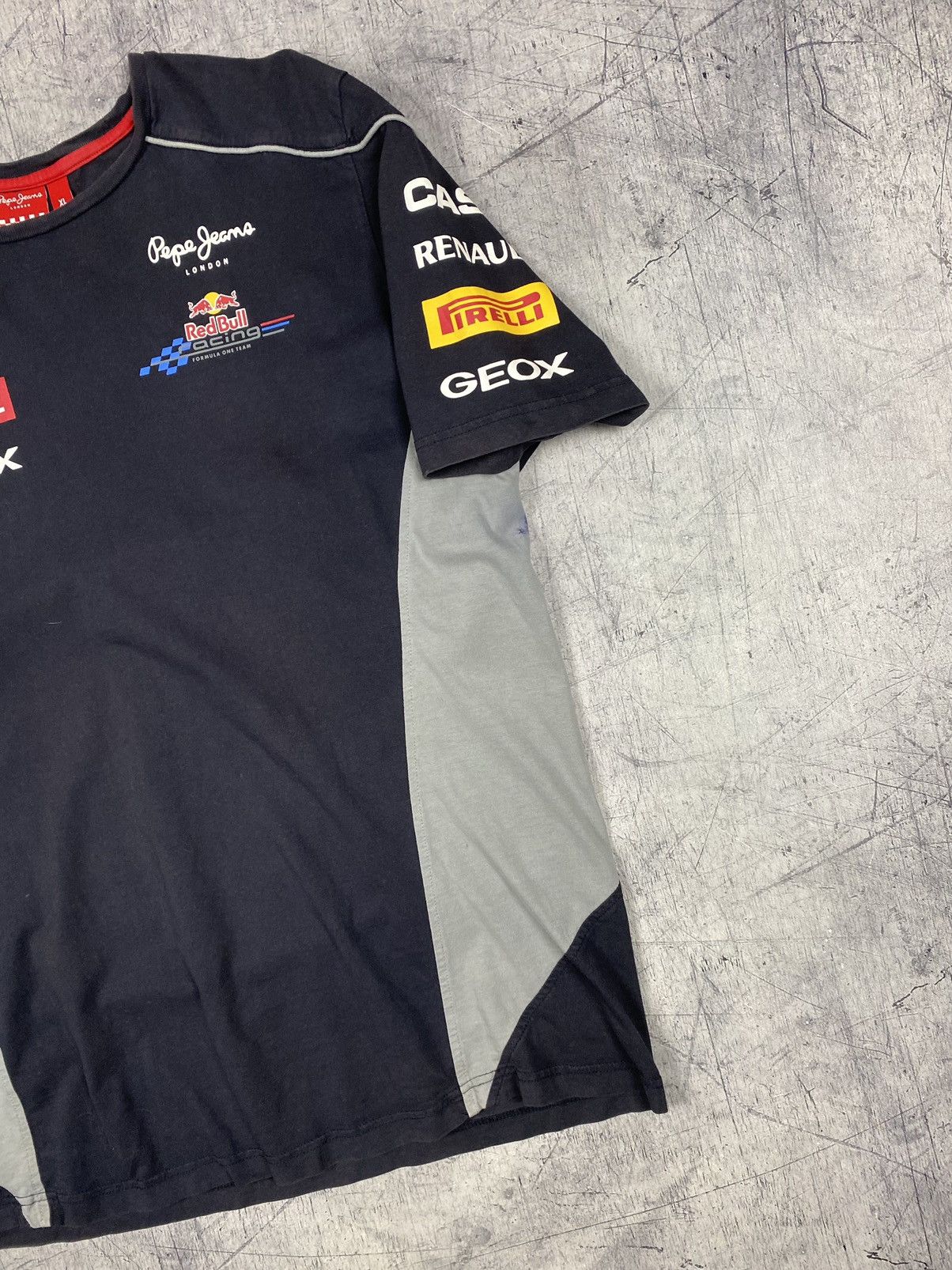 Pepe Jeans × Red Bull Pepe Jeans Red Bull Racing Infinity Pirelli Tee T Shirt Size US XL / EU 56 / 4 - 3 Thumbnail