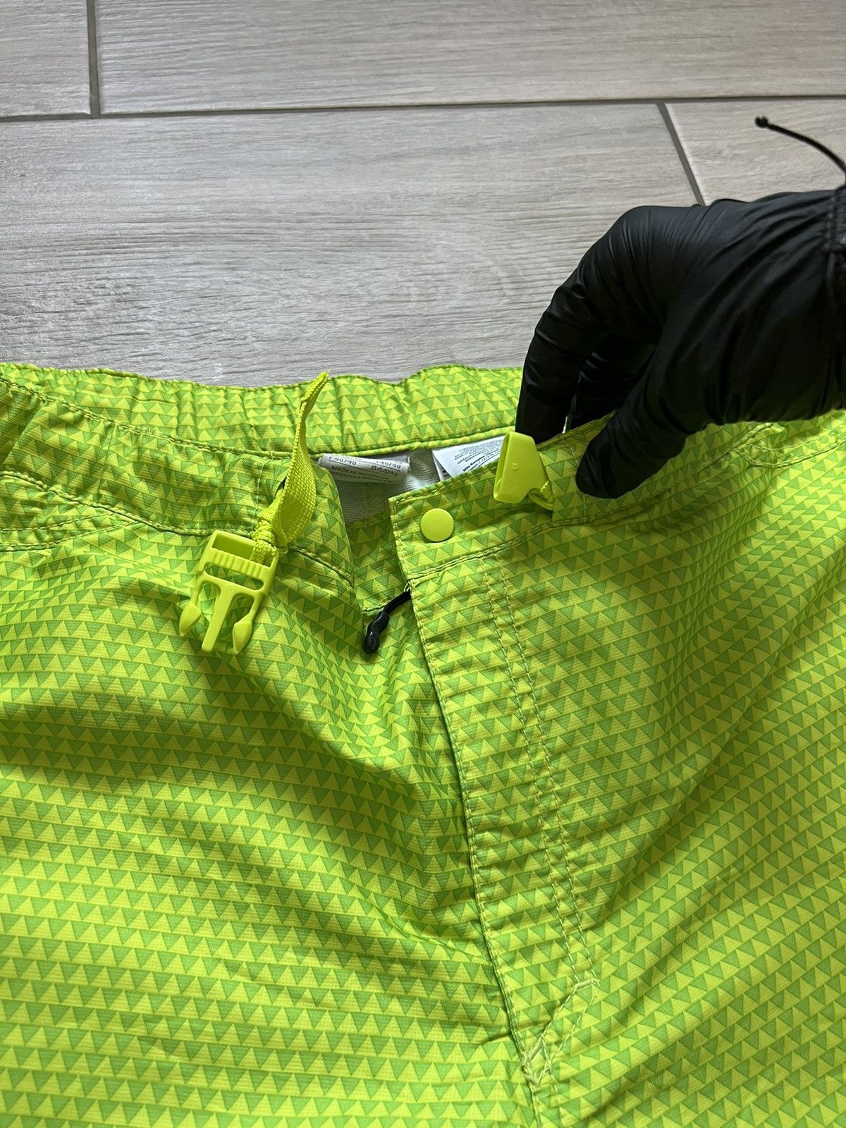 Nike Vintage Y2K Nike Swoosh Nylon Shorts ✅ Size US 32 / EU 48 - 11 Thumbnail