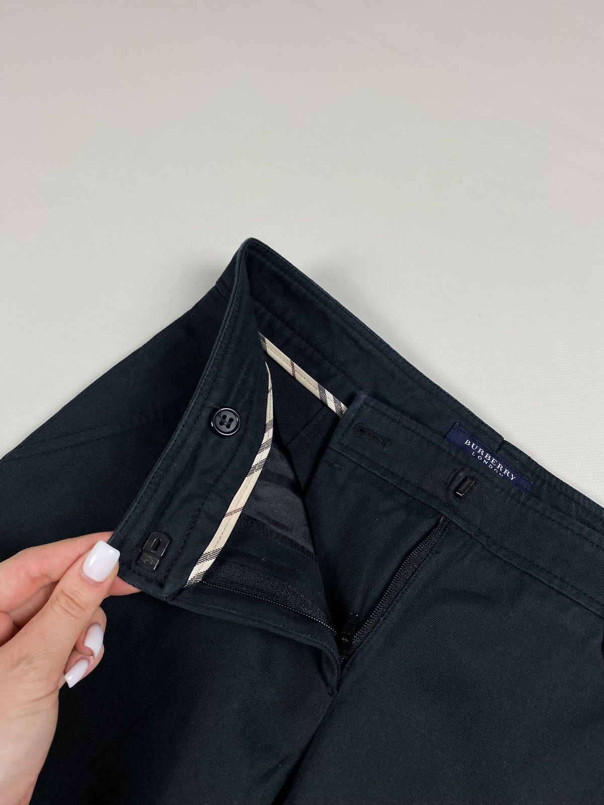 Burberry × Vintage Burberry London Vintage Dress Pants Trousers Bondage Size 27" / US 4 / IT 40 - 12 Thumbnail