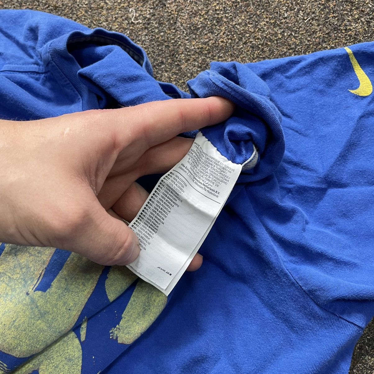 Vintage Vintage Y2K Nike Swoosh Sun Faded Graphic Tee Streetwear M Size US M / EU 48-50 / 2 - 6 Thumbnail