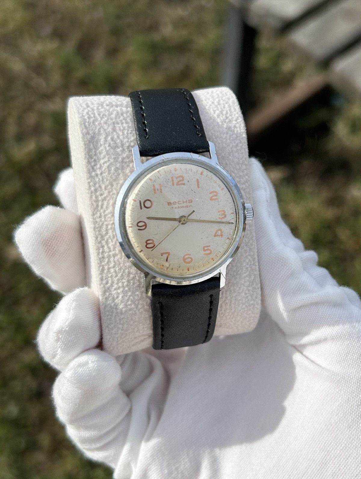 Vintage Vintage Vesna Watch USSR Soviet Mechanical Authentic 1970s Size ONE SIZE - 3 Thumbnail