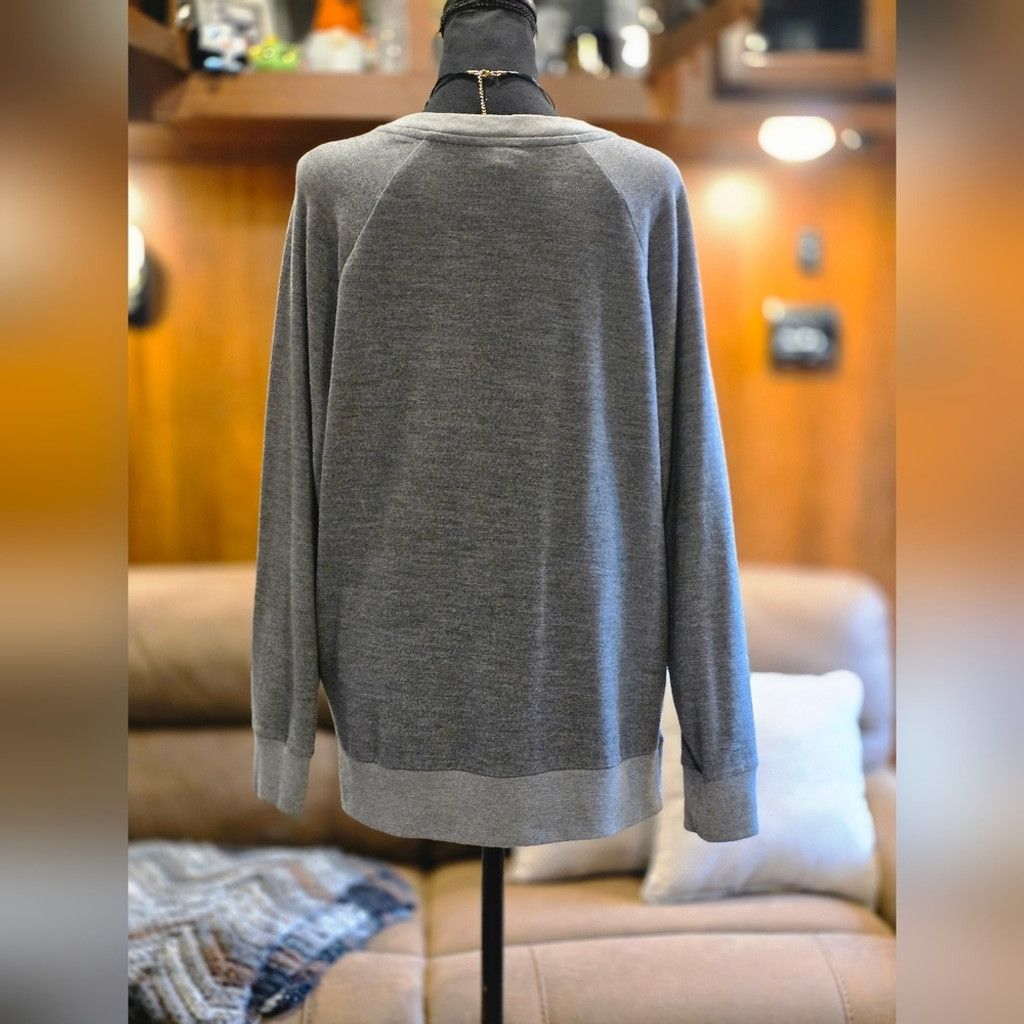 Victoria's Secret PINK Gray Leopard Print Sweatshirt Size XS / US 0-2 / IT 36-38 - 3 Thumbnail
