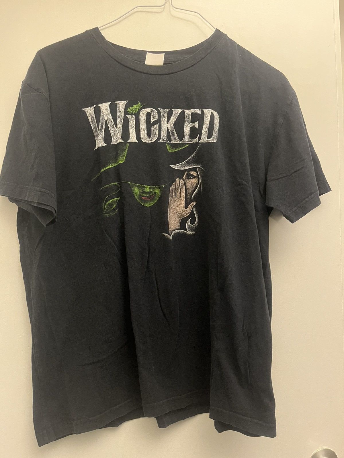 Other Unisex 'Wicked' Broadway Musical T-Shirt Size XL Size US XL / EU 56 / 4 - 1 Thumbnail
