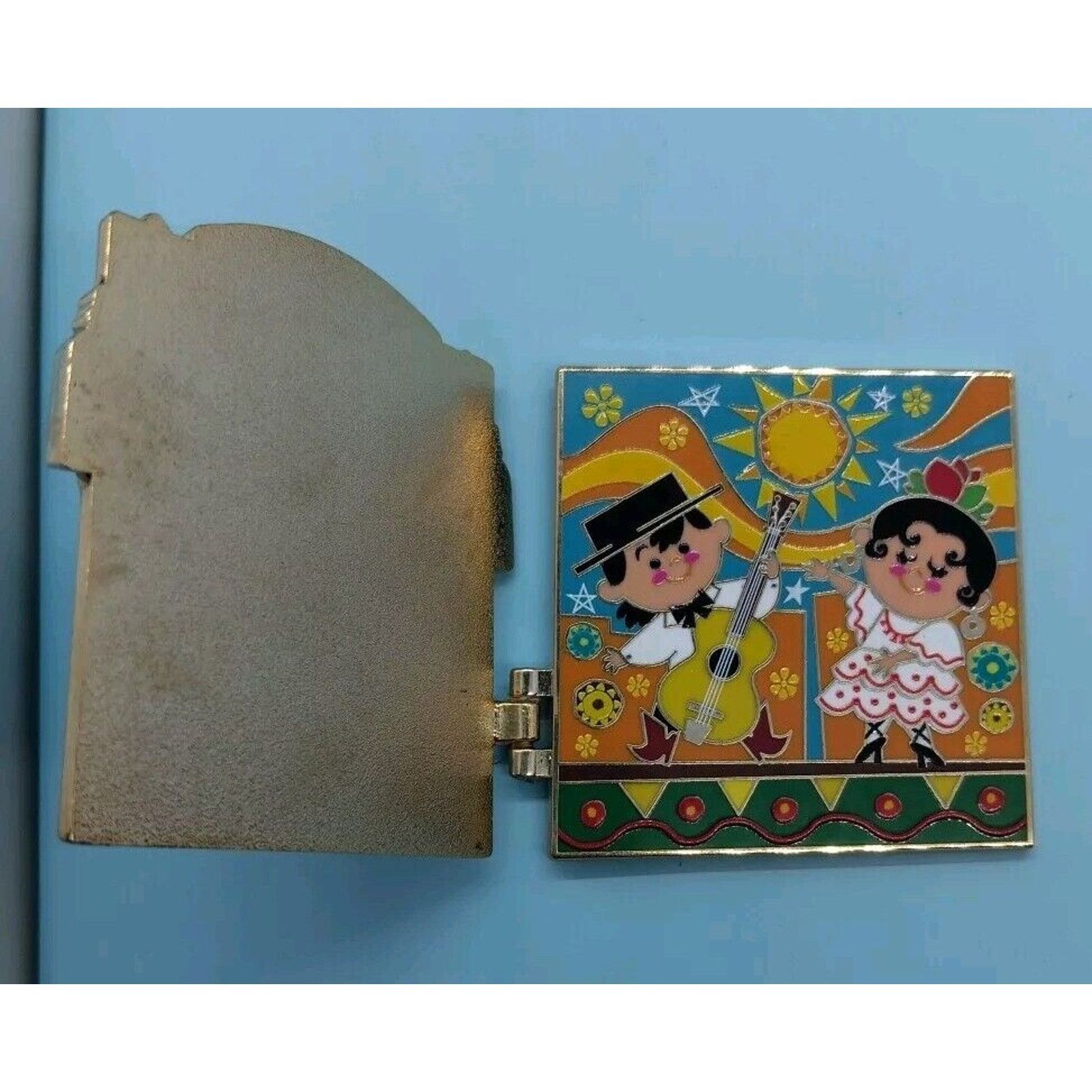 Disney Club 33 "It’s A Small World" Mexico 55th Anniversary LE Pin Size ONE SIZE - 4 Thumbnail