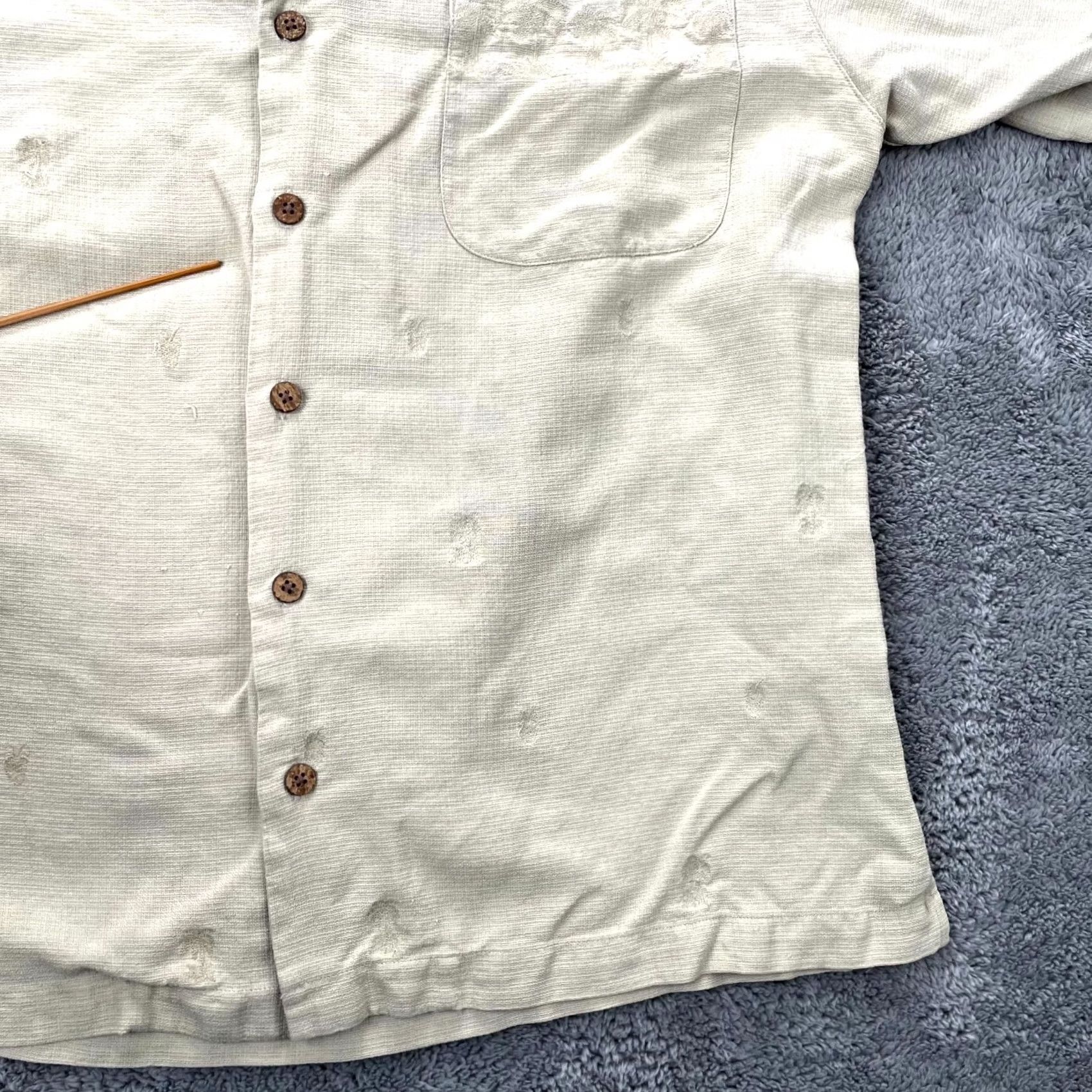 Tommy Bahama Tommy Bahama Shirt Mens Large Beige Silk Pineapple Hawaiian Resort Tropical Size US L / EU 52-54 / 3 - 4 Thumbnail