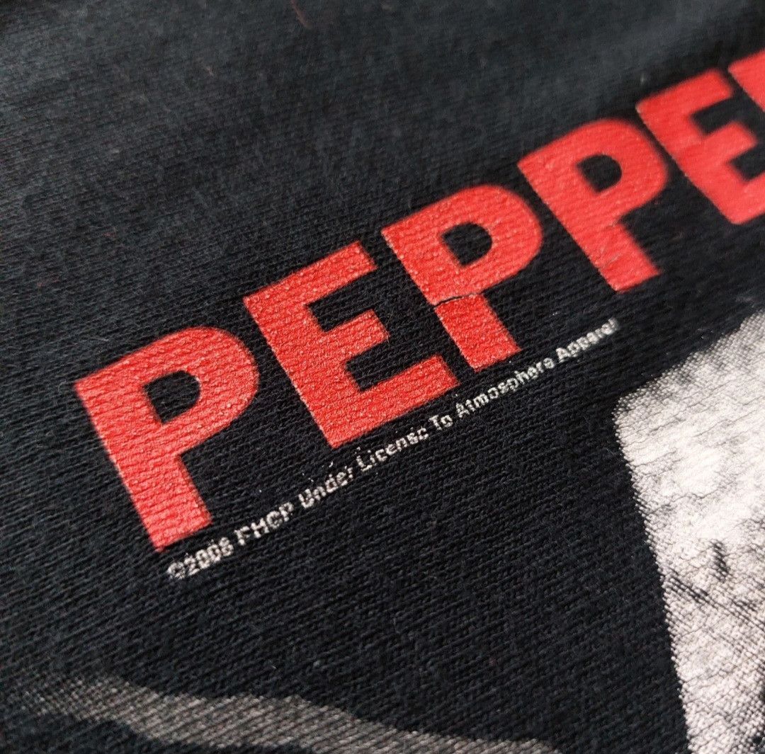 Vintage 2008 Red Hot Chili Peppers vintage t-shirt Size US S / EU 44-46 / 1 - 3 Thumbnail