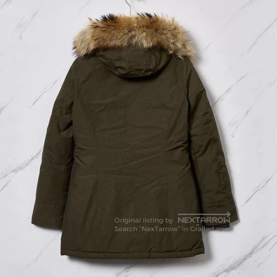 Woolrich Woolen Mills Woolrich Women's Waist-Cinched Parka. Size M / US 6-8 / IT 42-44 - 5 Thumbnail