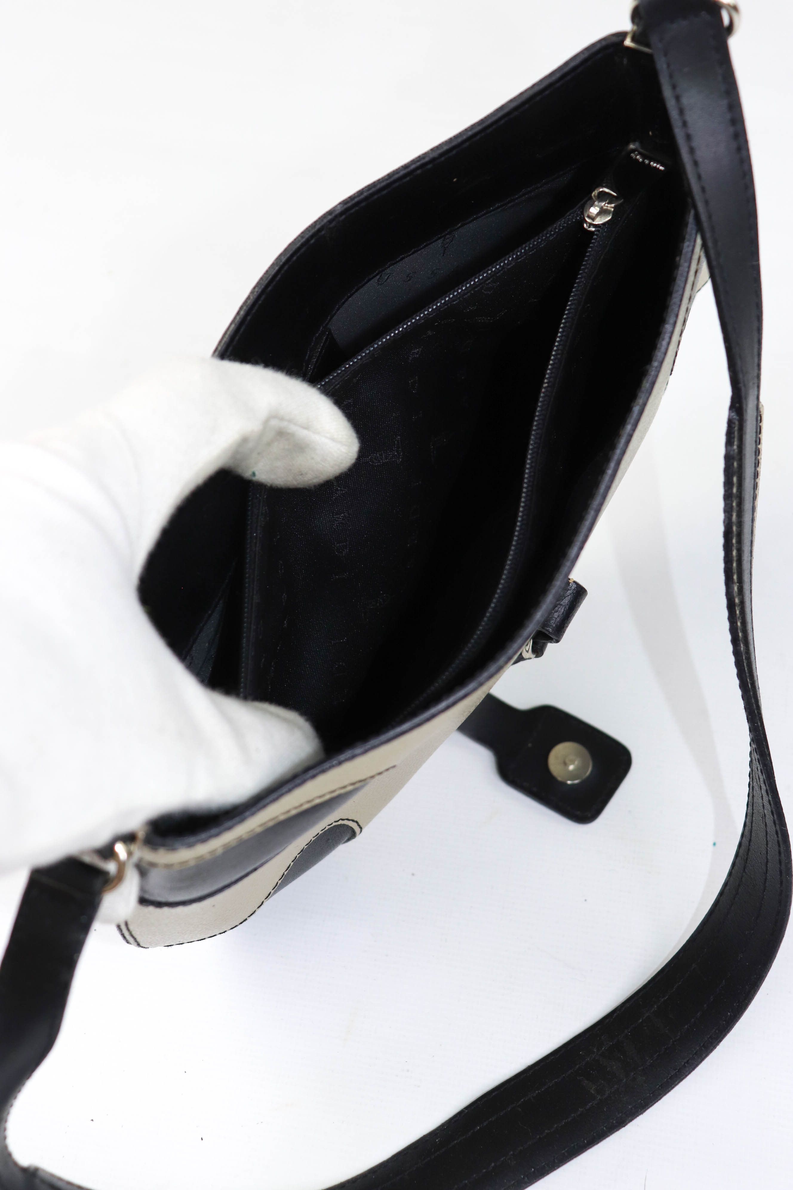 Trussardi Vintage Trussardi Made in Italy Mini Leather Shoulder Bag Size ONE SIZE - 15 Thumbnail