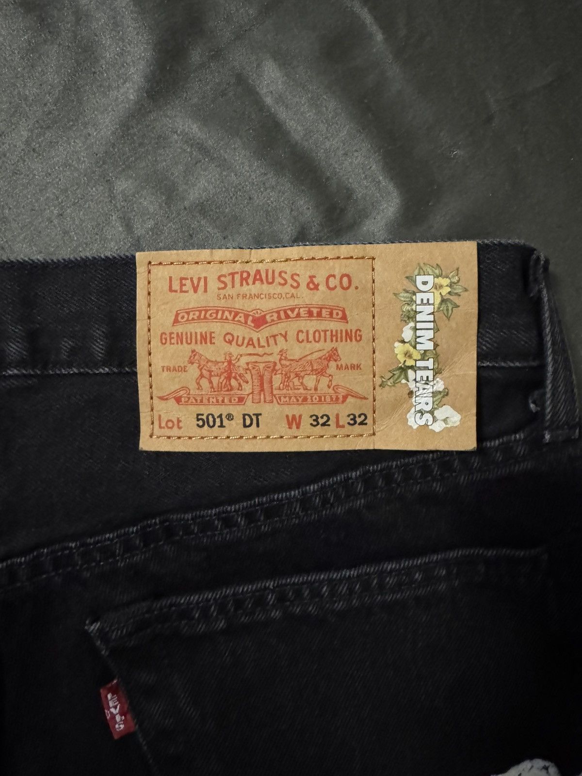 DENIM TEARS × Levi's Levi’s x Denim Tears Cotton Wreath 501 Jeans Black W32 Size US 32 / EU 48 - 1 Thumbnail