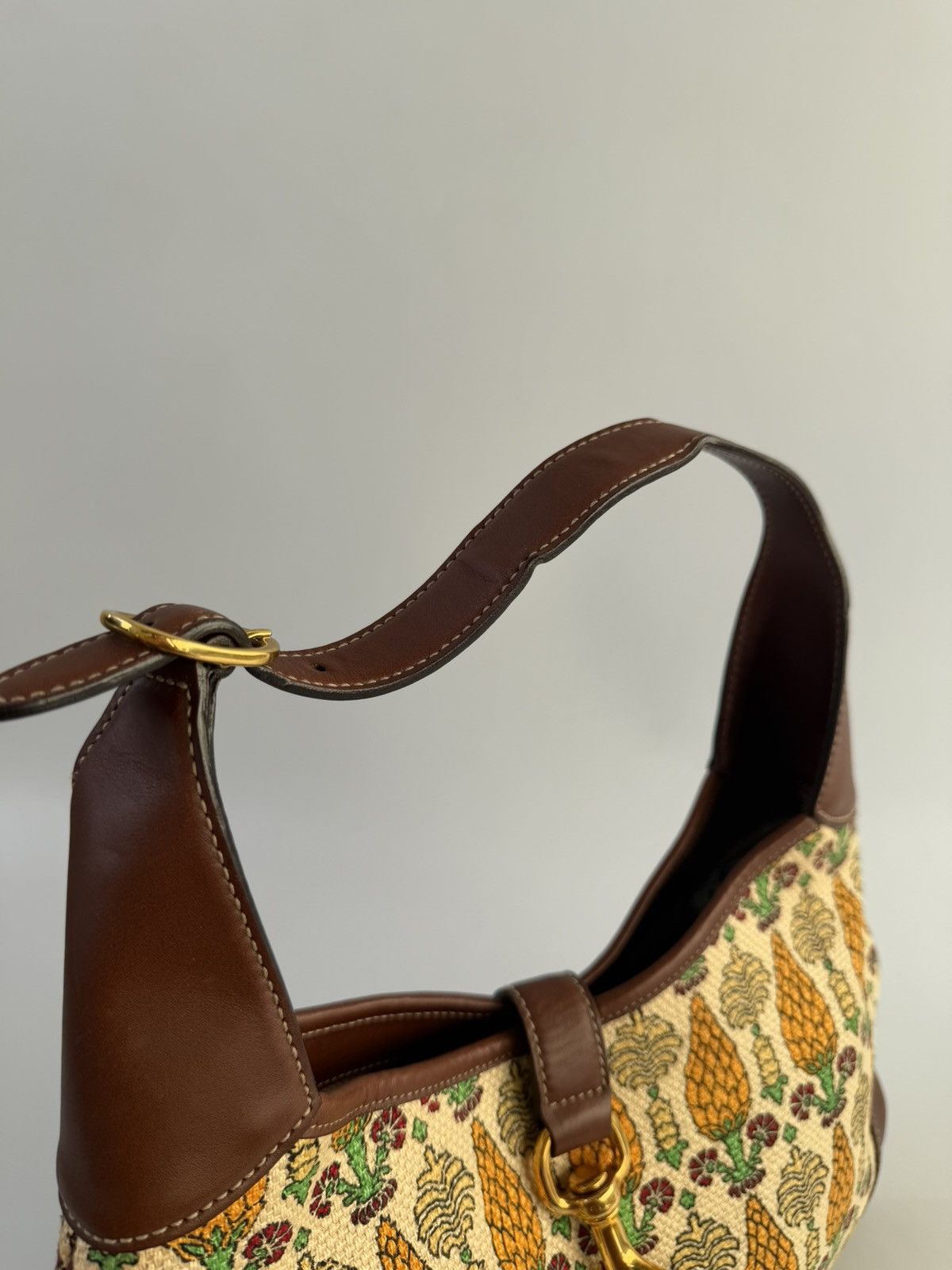 Gucci Gucci Jackie Pineapple Printed Canvas Hobo Bag Size ONE SIZE - 6 Thumbnail