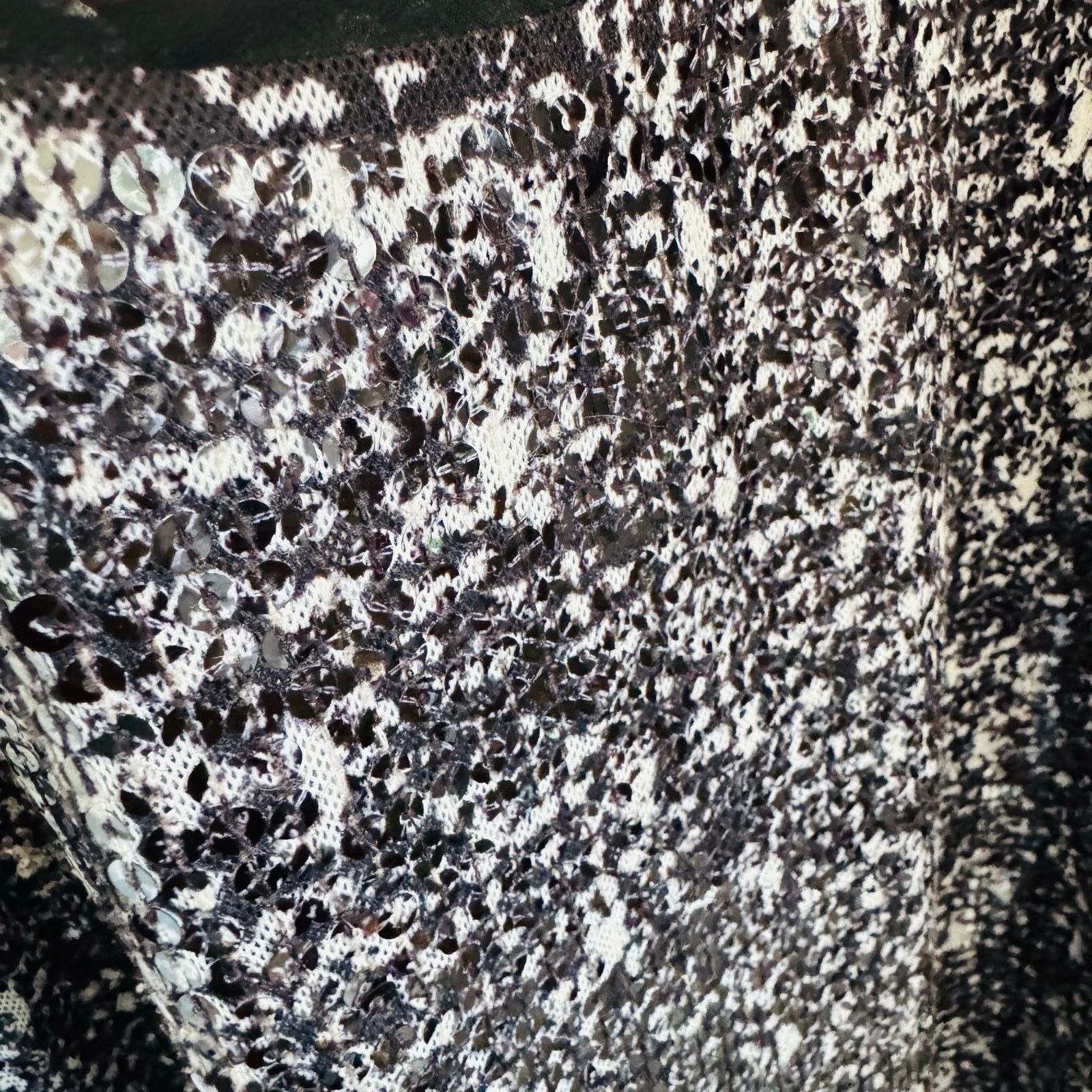 Ann Taylor ANN TAYLOR Black White Sequin Mesh $88 Tank Top Blouse Shirt Size S / US 4 / IT 40 - 12 Thumbnail