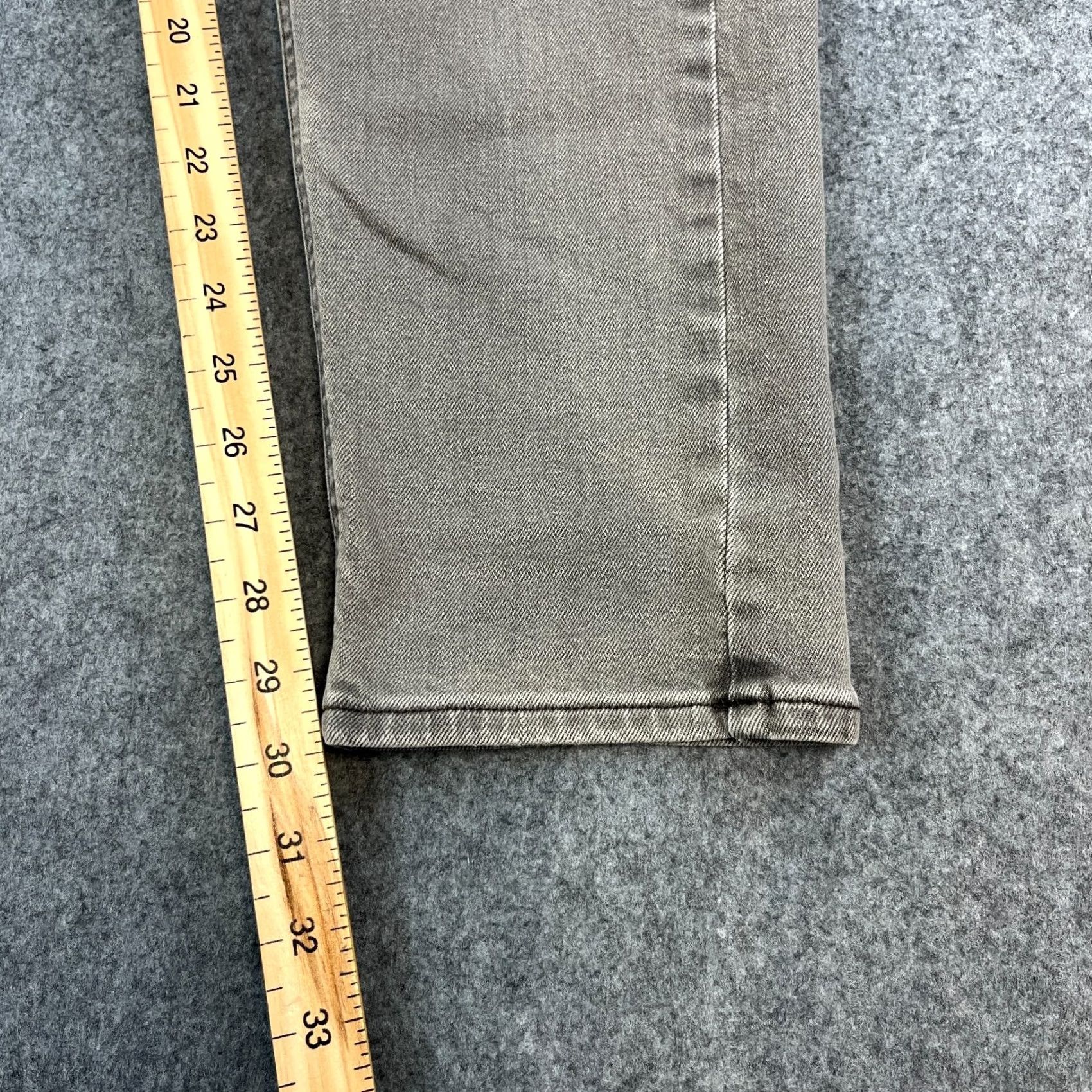 Lee Lee Mens Jeans Slim Fit 32 32 Light Grey Wash Denim Zip Fly 5-Pocket Tapered Size US 32 / EU 48 - 4 Thumbnail
