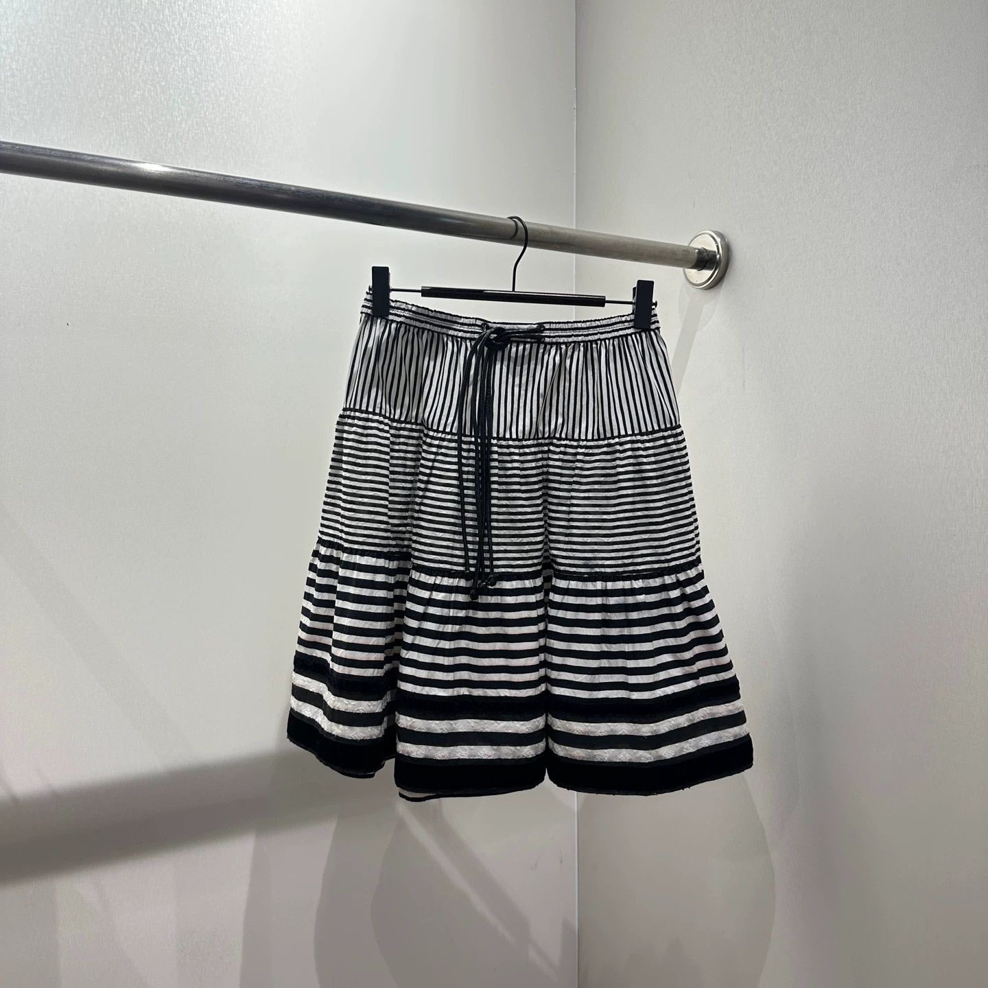 Louis Vuitton LV feb493 striped layered tie skirt 34 Size 25" / US 0 / IT 36 - 1 Thumbnail