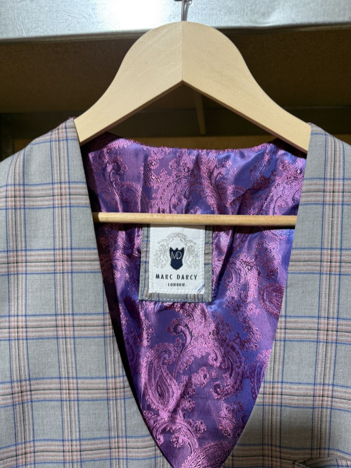 Designer Rare Marc Darcy London Grey Suit Grey And Violet Vest Size 38S - 5 Thumbnail