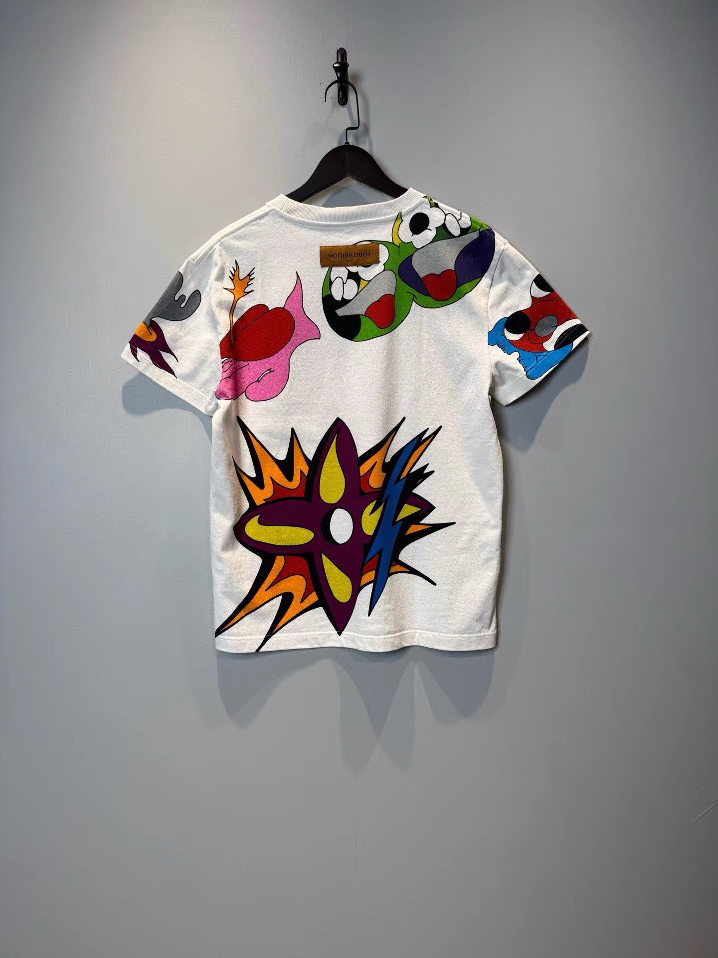 Louis Vuitton Louis Vuitton Graffiti Logo Crewneck Tee K36 Size US XS / EU 42 / 0 - 2 Thumbnail