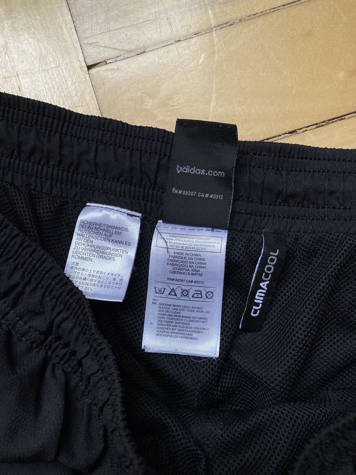 Other Vintage Baggy Adidas Track Pants Wide Leg Fit Size US 32 / EU 48 - 9 Thumbnail