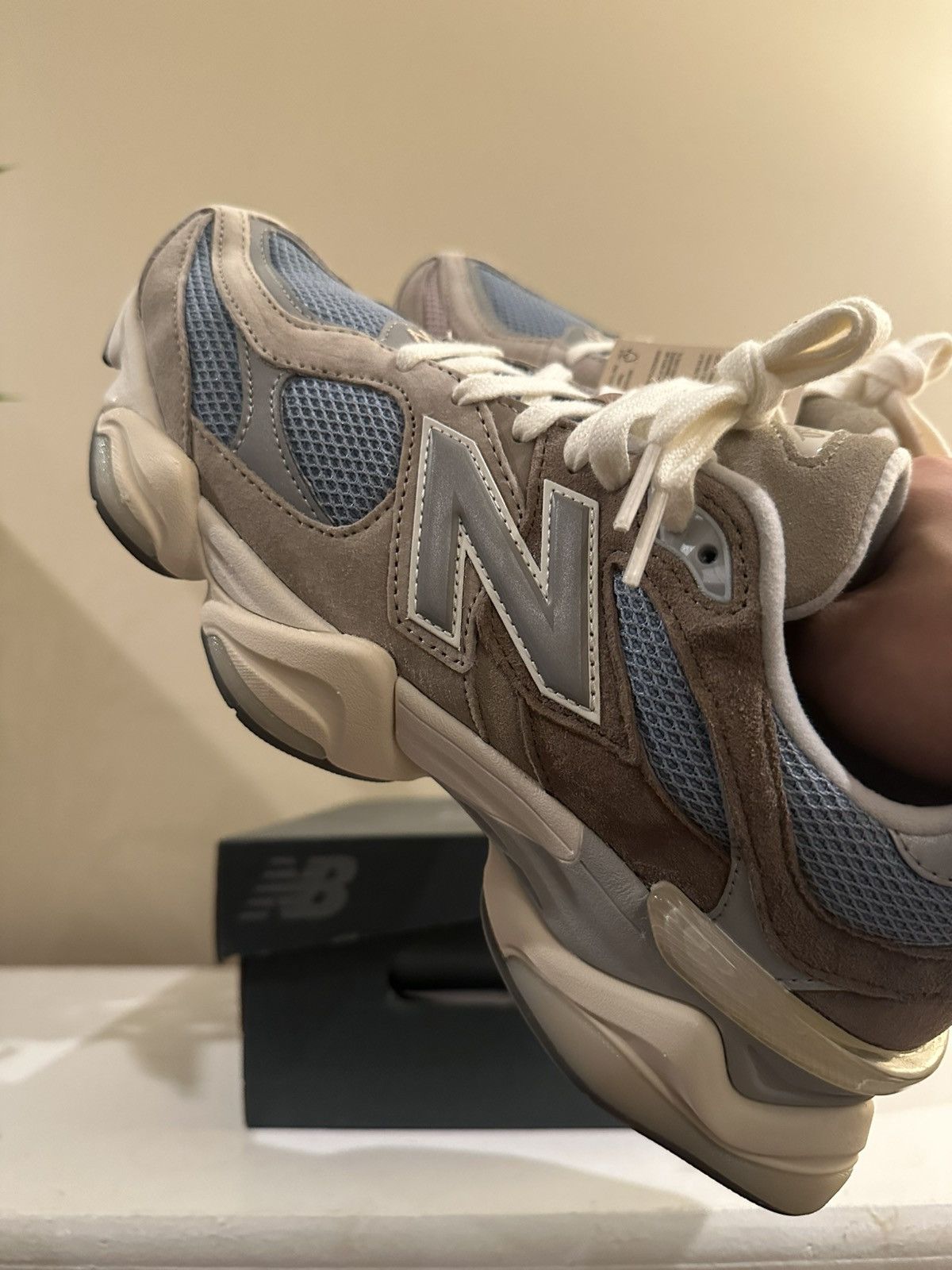 New Balance New Balance 9060 ‘Cherry Blossom Pack’ Size US 10 / EU 43 - 5 Thumbnail