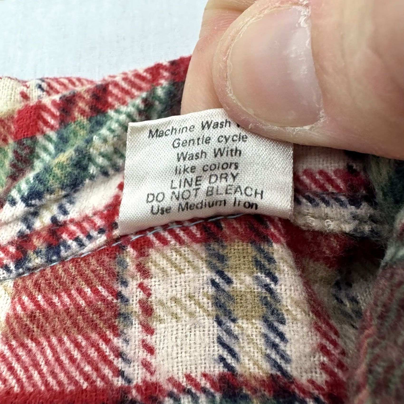 Fruit Of The Loom VINTAGE Fruit Of The Loom Shirt Button-Up Plaid Flannel Adult Large Red Cotton Casual Mens Outdoor 80s 90s Size US L / EU 52-54 / 3 - 6 Thumbnail